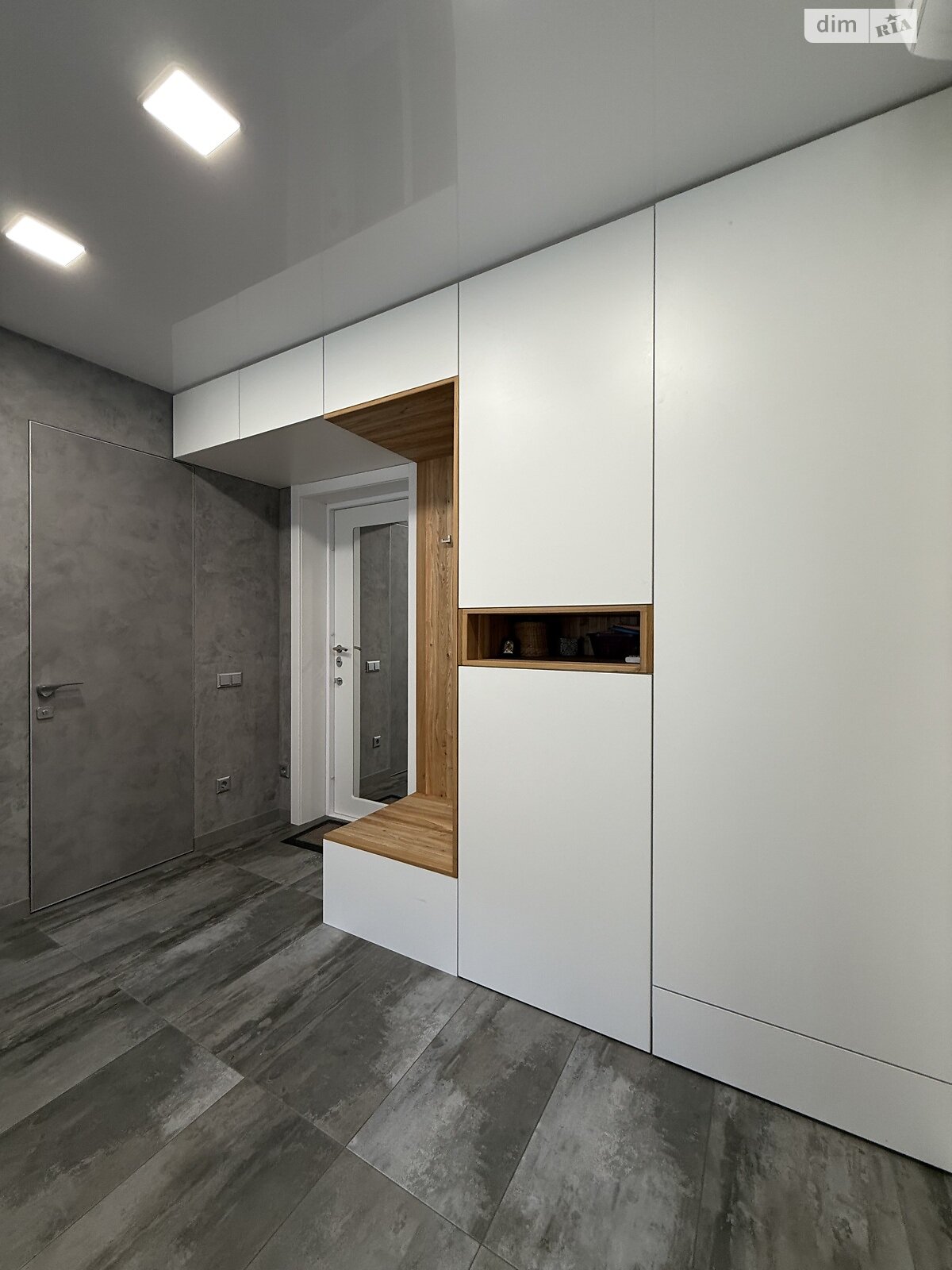 Продажа трехкомнатной квартиры в Днепре, на ул. Староказацкая 74В, район Парк Л.Глобы фото 1