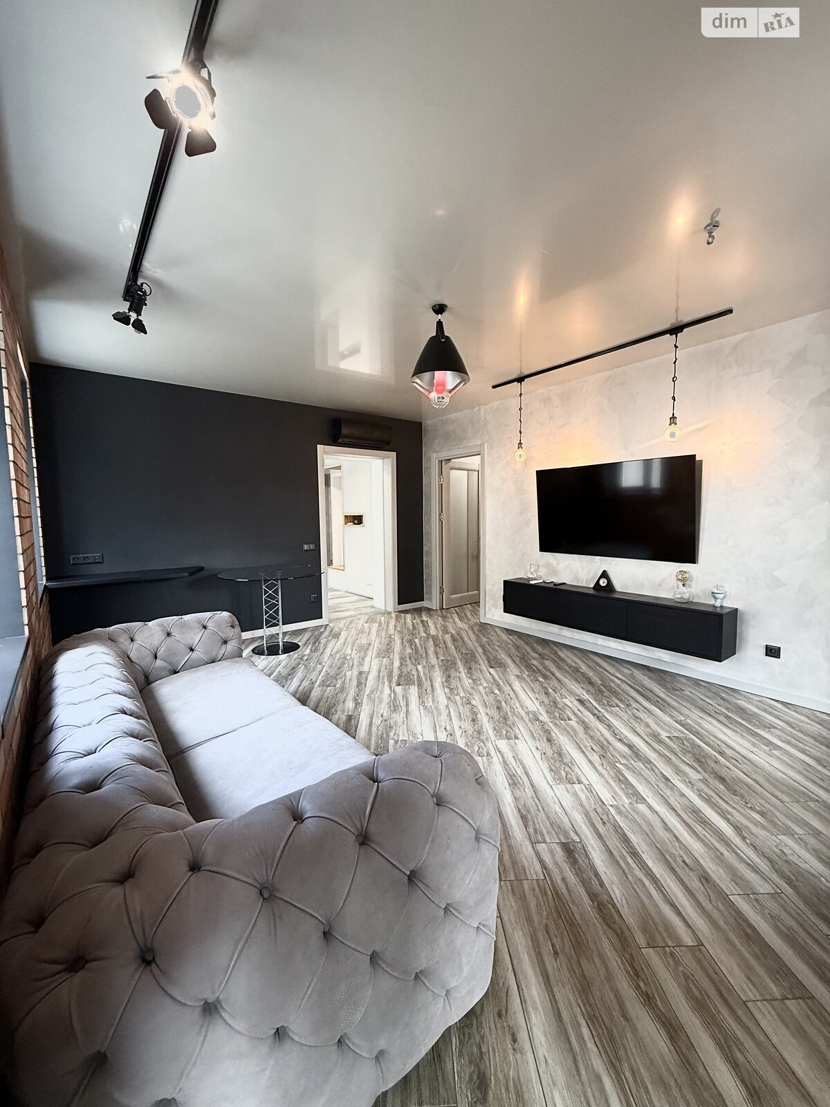 Продажа трехкомнатной квартиры в Днепре, на ул. Староказацкая 74В, район Парк Л.Глобы фото 1