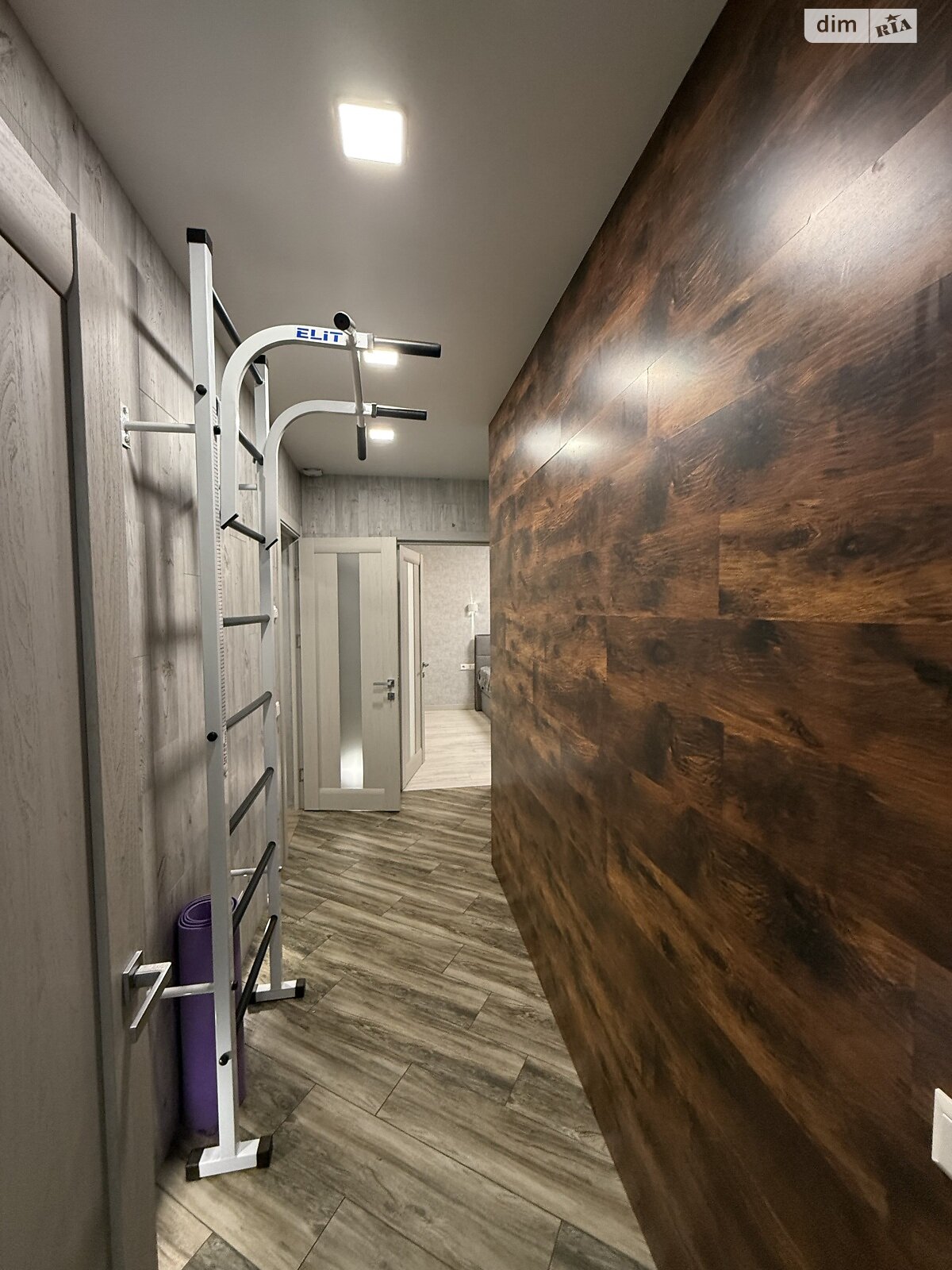 Продажа трехкомнатной квартиры в Днепре, на ул. Староказацкая 74В, район Парк Л.Глобы фото 1