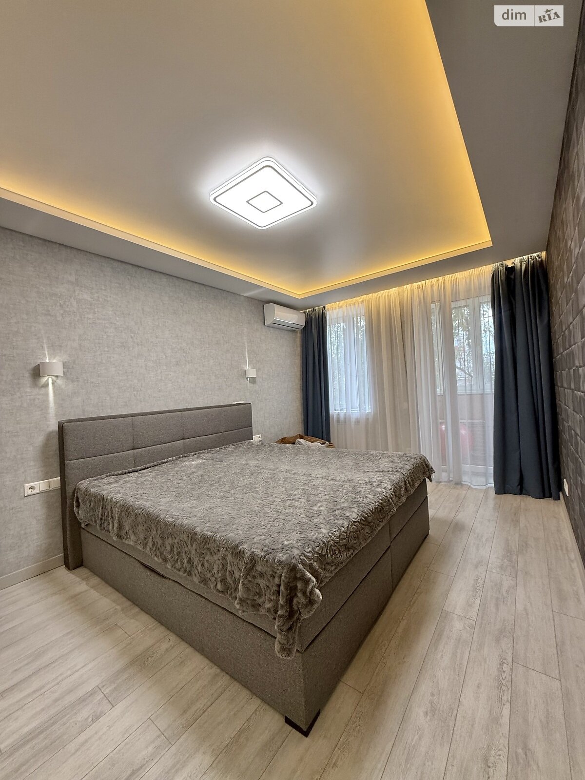 Продажа трехкомнатной квартиры в Днепре, на ул. Староказацкая 74В, район Парк Л.Глобы фото 1