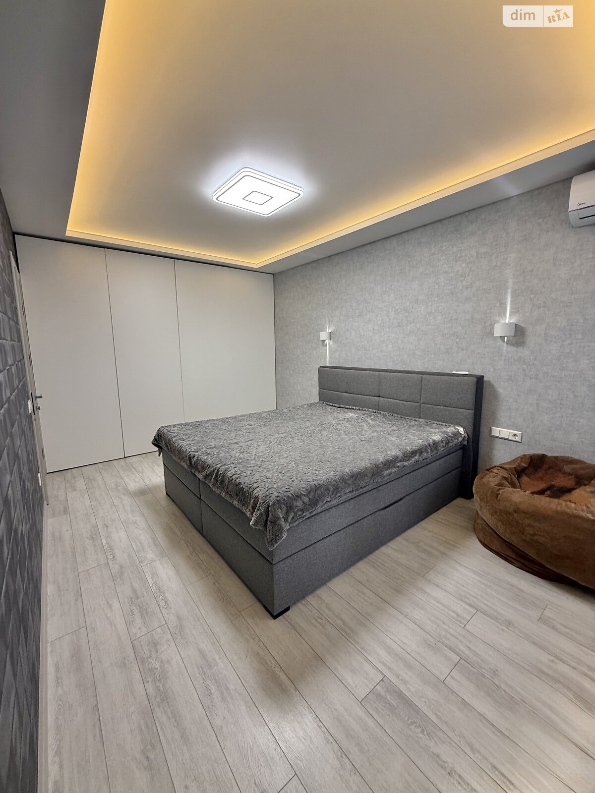 Продажа трехкомнатной квартиры в Днепре, на ул. Староказацкая 74В, район Парк Л.Глобы фото 1