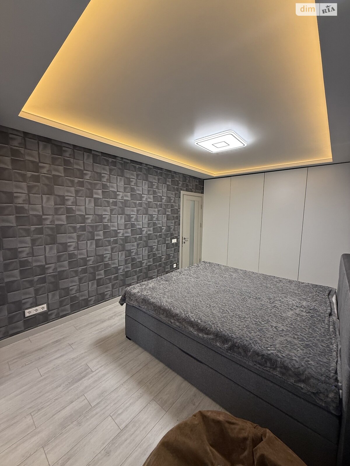 Продажа трехкомнатной квартиры в Днепре, на ул. Староказацкая 74В, район Парк Л.Глобы фото 1