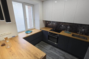 Продажа трехкомнатной квартиры в Днепре, на ул. Староказацкая 74В, район Парк Л.Глобы фото 2