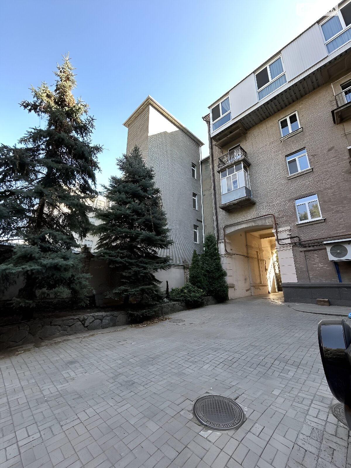 Продажа трехкомнатной квартиры в Днепре, на ул. Ефремова Сергея, район Парк Шевченко фото 1 Продажа трехкомнатной квартиры в Днепре, на ул. Ефремова Сергея, район Парк Шевченко фото 1