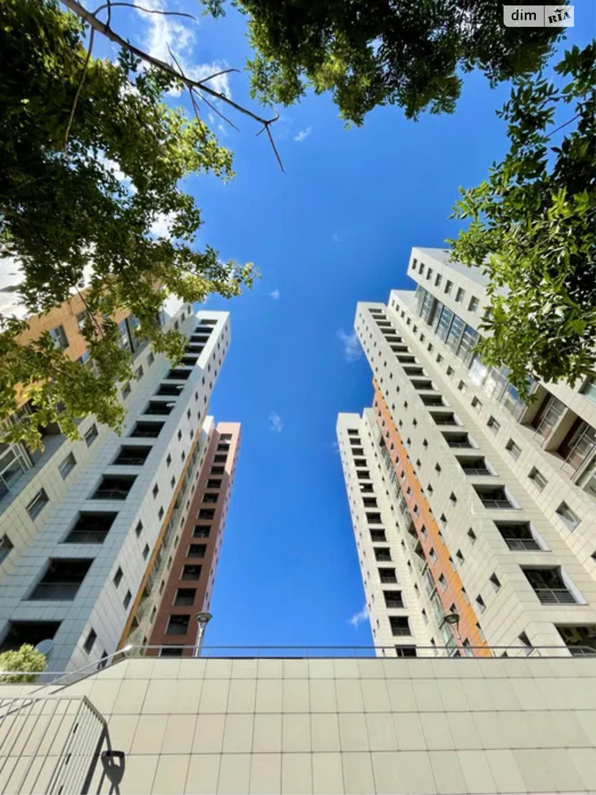 Продажа трехкомнатной квартиры в Днепре, на спуск Крутогорный 28, район Парк Шевченко фото 1 Продажа трехкомнатной квартиры в Днепре, на спуск Крутогорный 28, район Парк Шевченко фото 1