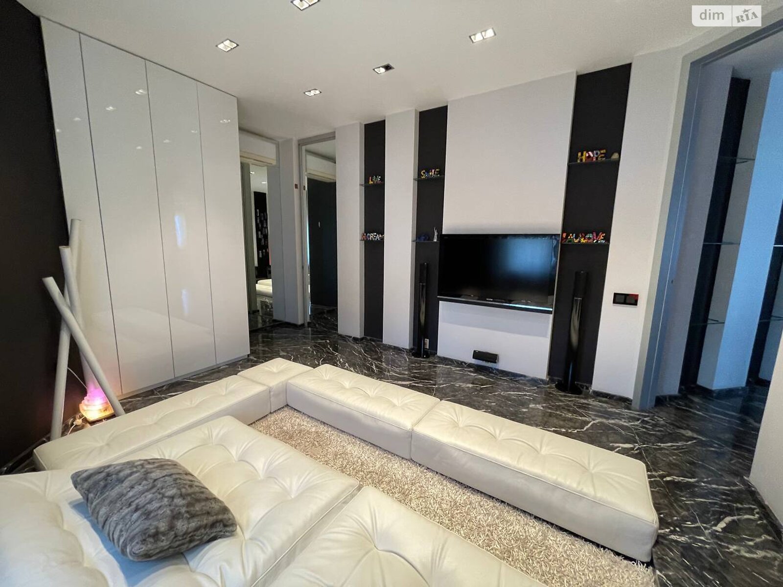 Продажа однокомнатной квартиры в Днепре, на спуск Крутогорная 33, район Парк Шевченко фото 1