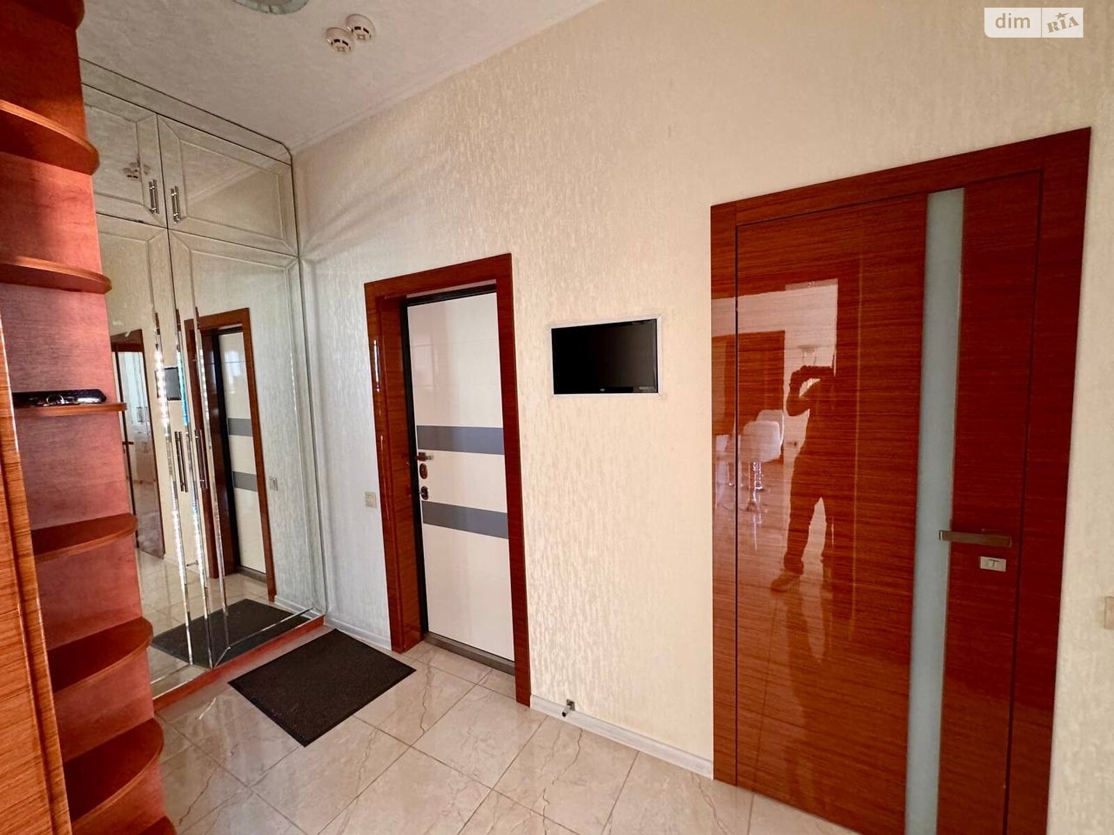 Продажа трехкомнатной квартиры в Днепре, на спуск Крутогорный 28 корпус 4, район Парк Шевченко фото 1