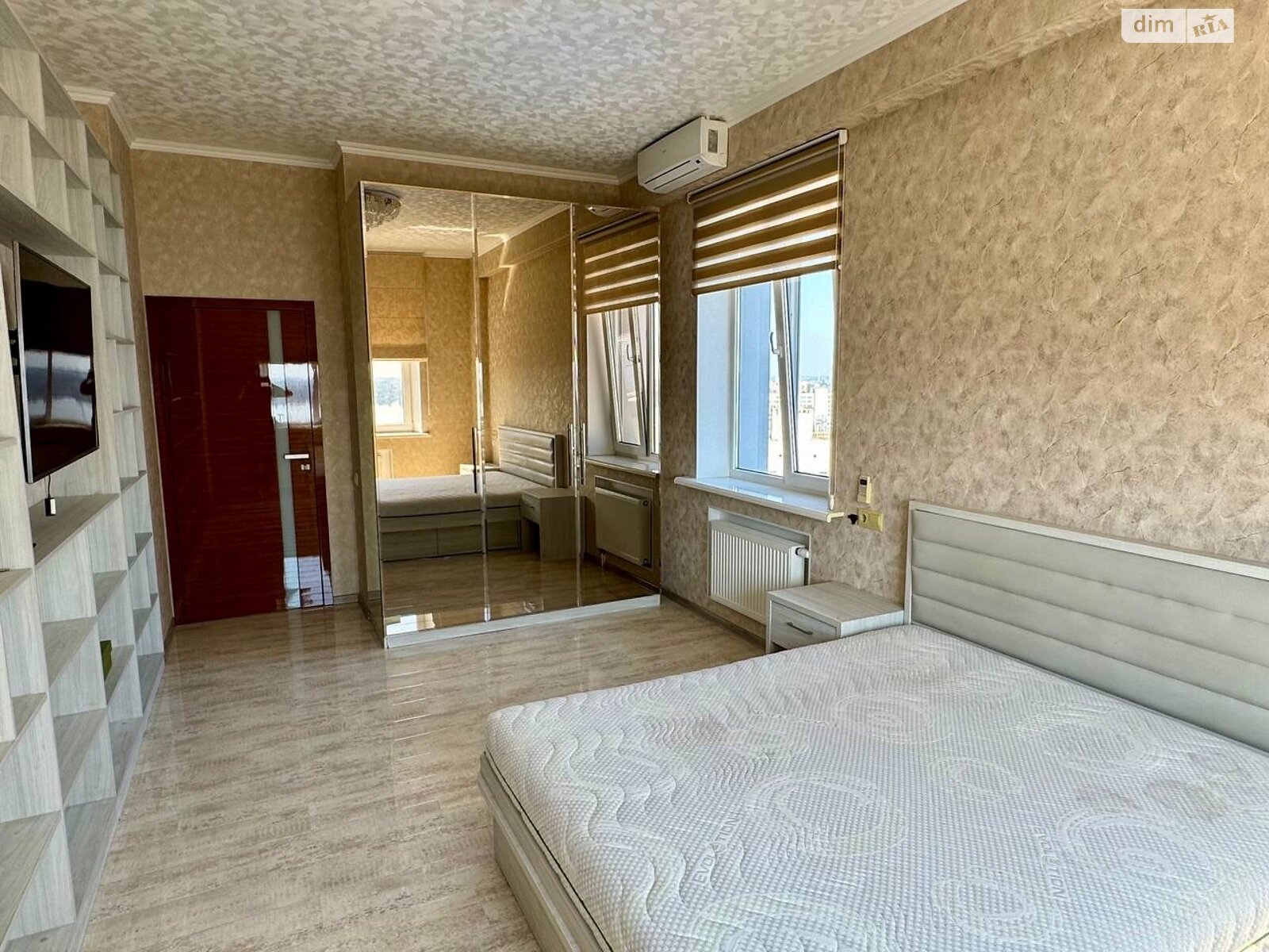 Продажа трехкомнатной квартиры в Днепре, на спуск Крутогорный 28 корпус 4, район Парк Шевченко фото 1