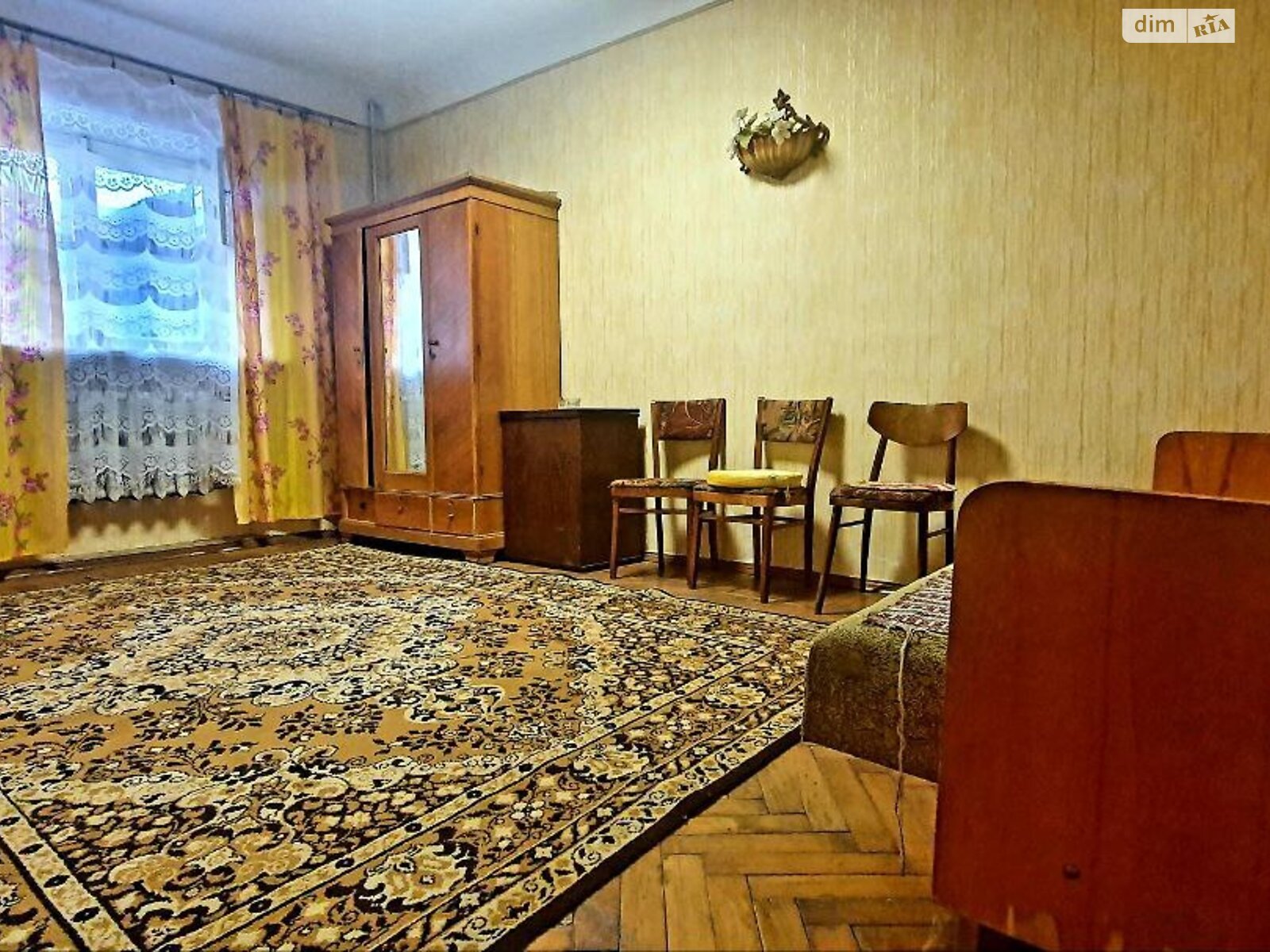 Продаж трикімнатної квартири в Дніпрі, на пров. Макаревського Феодосія 4, район Соборний фото 1 Продаж трикімнатної квартири в Дніпрі, на пров. Макаревського Феодосія 4, район Соборний фото 1