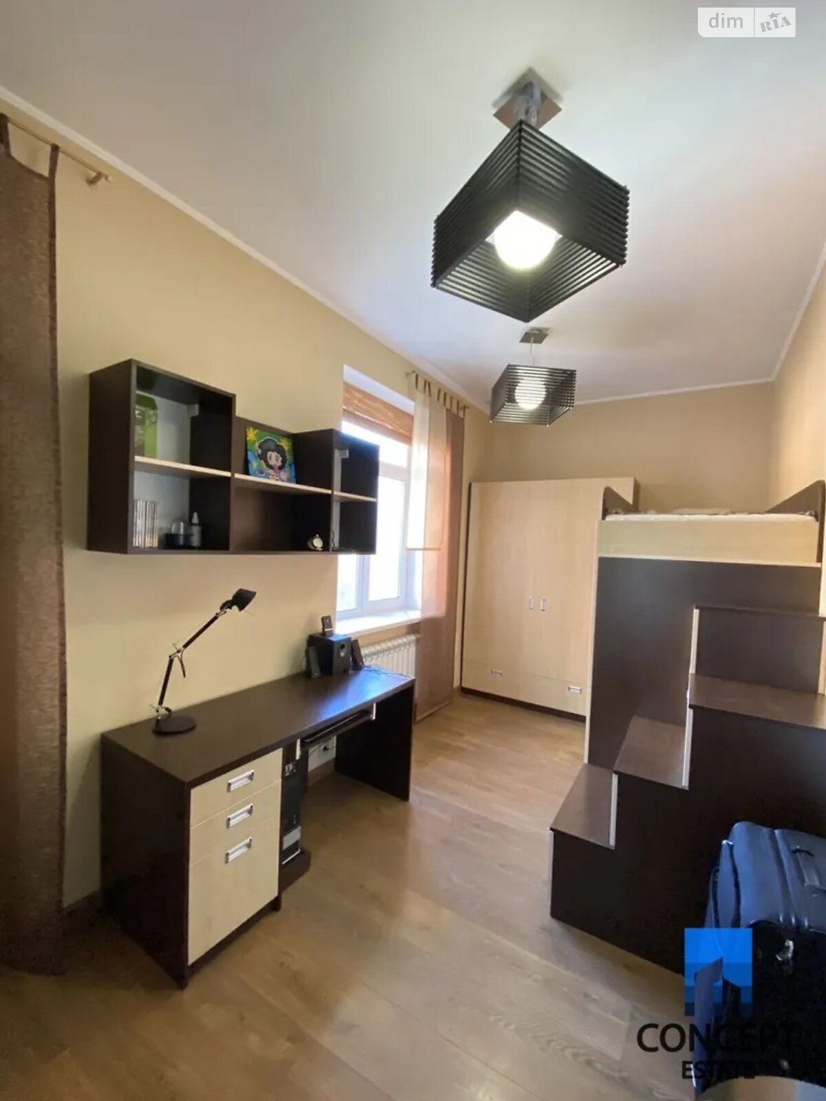 Продаж чотирикімнатної квартири в Дніпрі, на пл. Соборна 7, район Парк Шевченка фото 1 Продаж чотирикімнатної квартири в Дніпрі, на пл. Соборна 7, район Парк Шевченка фото 1