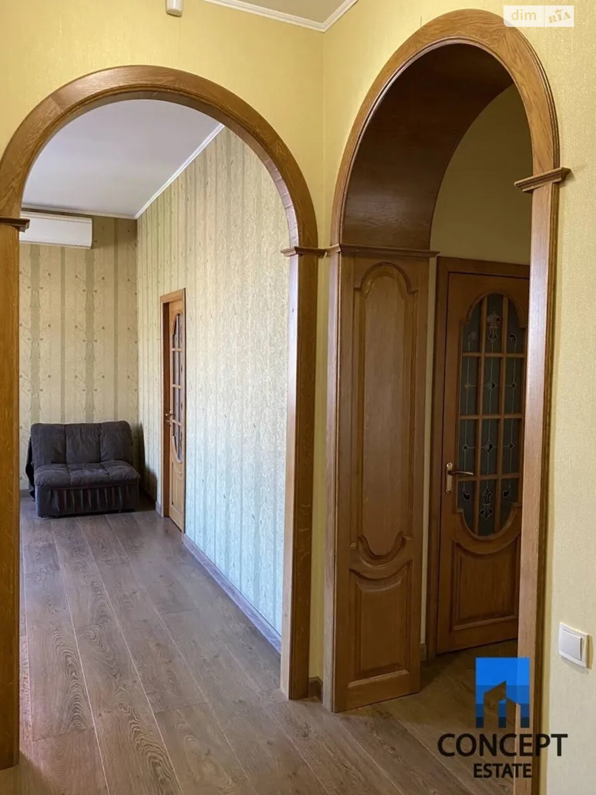 Продаж чотирикімнатної квартири в Дніпрі, на пл. Соборна 7, район Парк Шевченка фото 1 Продаж чотирикімнатної квартири в Дніпрі, на пл. Соборна 7, район Парк Шевченка фото 1