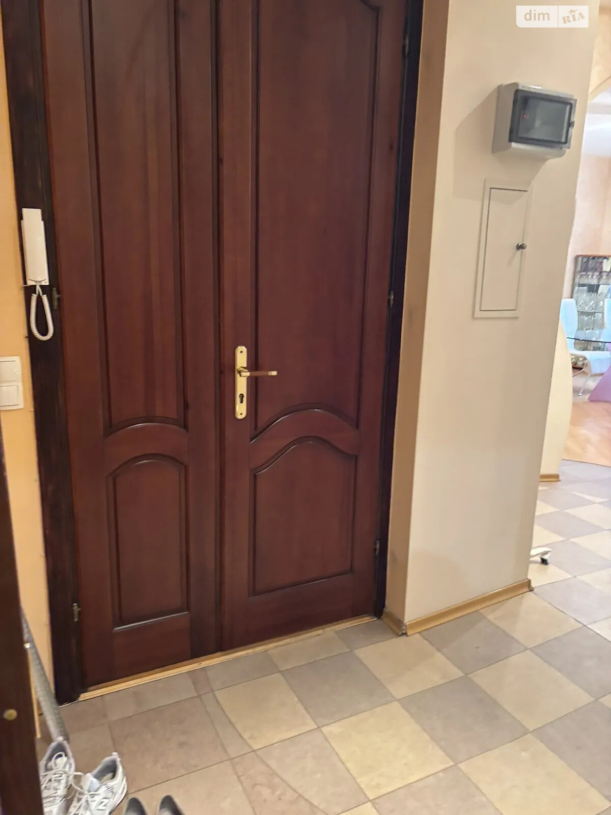 Продажа трехкомнатной квартиры в Днепре, на просп. Яворницкого Дмитрия 20, район Парк Шевченко фото 1 Продажа трехкомнатной квартиры в Днепре, на просп. Яворницкого Дмитрия 20, район Парк Шевченко фото 1