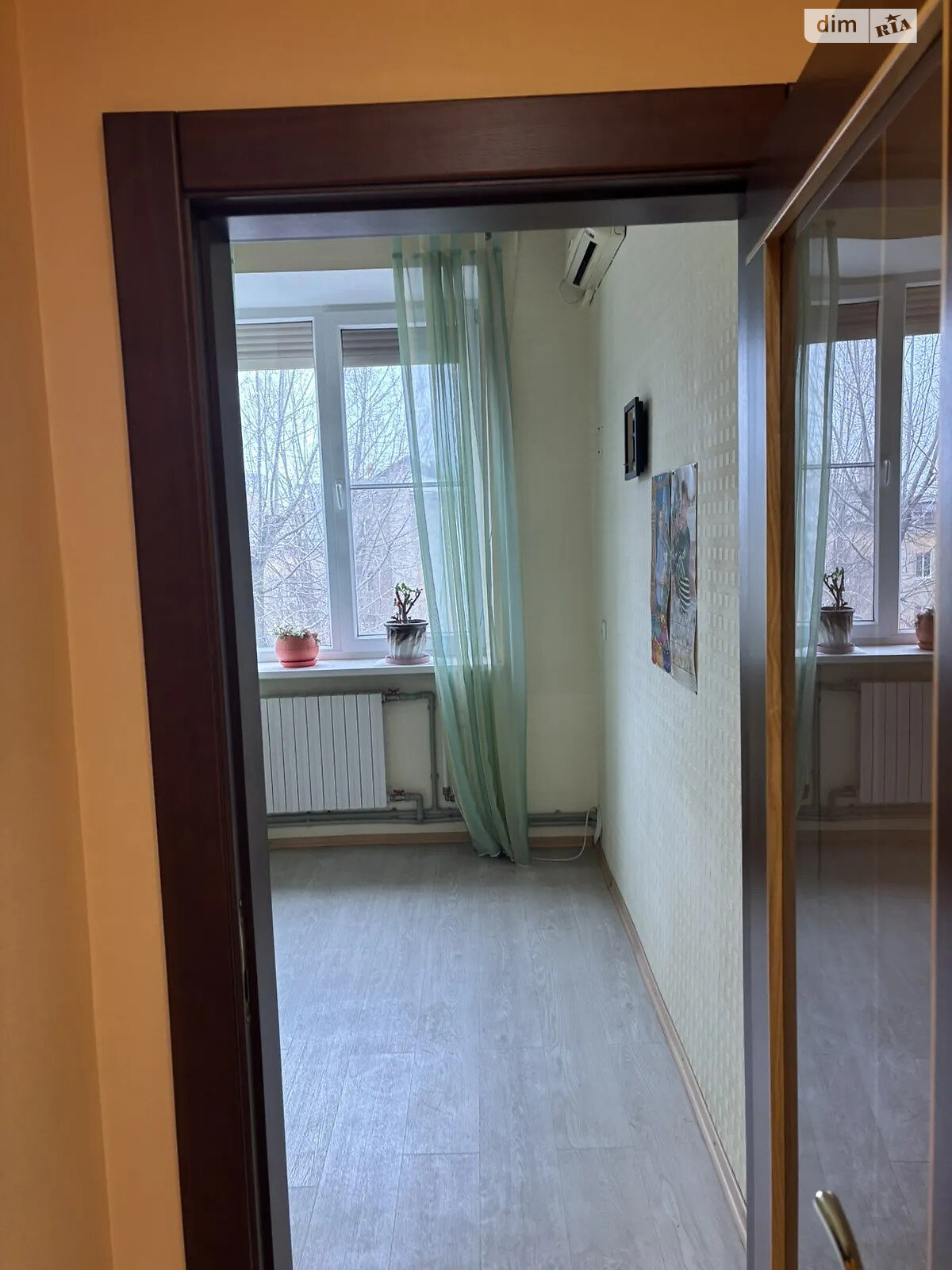 Продажа трехкомнатной квартиры в Днепре, на просп. Яворницкого Дмитрия 20, район Парк Шевченко фото 1 Продажа трехкомнатной квартиры в Днепре, на просп. Яворницкого Дмитрия 20, район Парк Шевченко фото 1