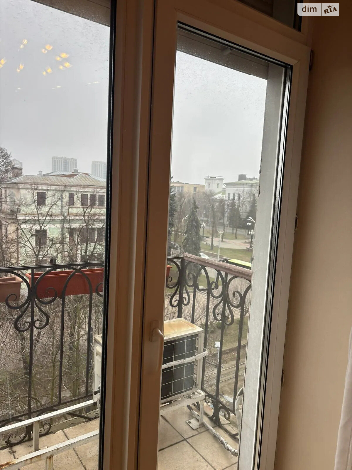 Продажа трехкомнатной квартиры в Днепре, на просп. Яворницкого Дмитрия 20, район Парк Шевченко фото 1 Продажа трехкомнатной квартиры в Днепре, на просп. Яворницкого Дмитрия 20, район Парк Шевченко фото 1
