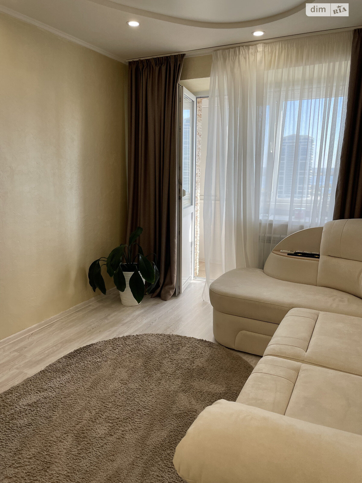 Продаж двокімнатної квартири в Дніпрі, на просп. Яворницького Дмитра 2, район Парк Шевченка фото 1