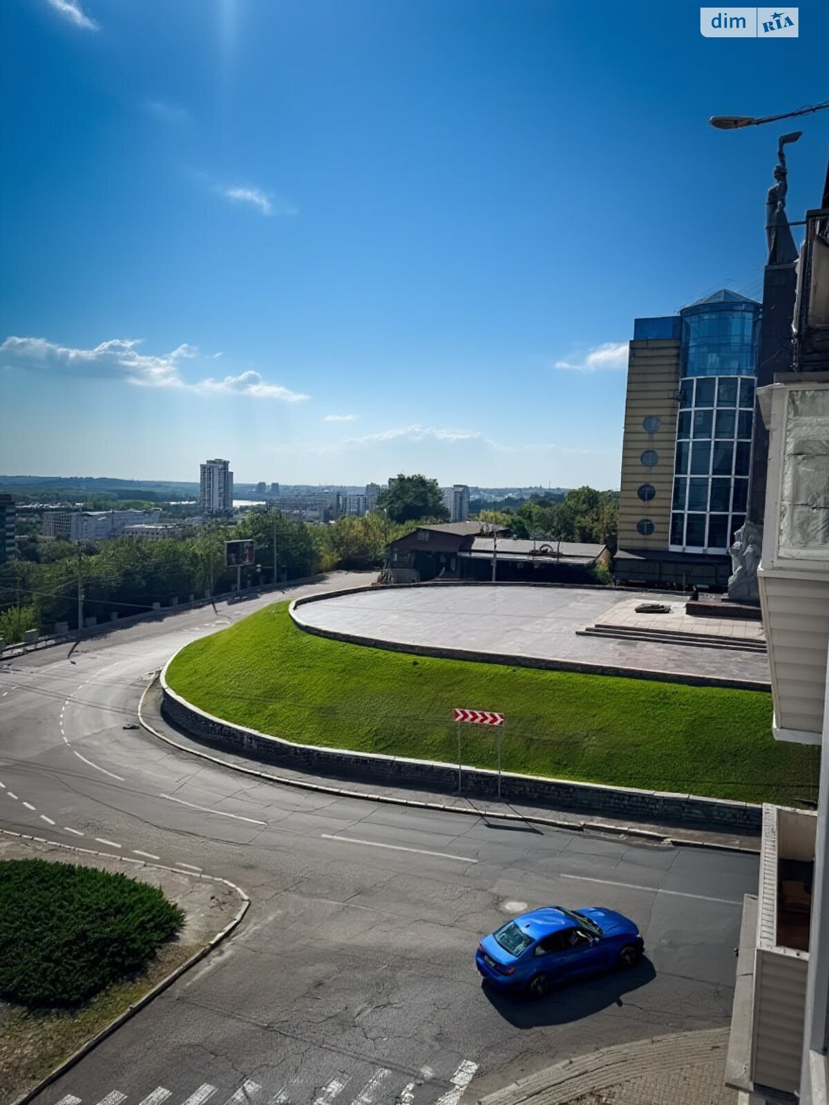 Продажа двухкомнатной квартиры в Днепре, на просп. Яворницкого Дмитрия, район Парк Шевченко фото 1