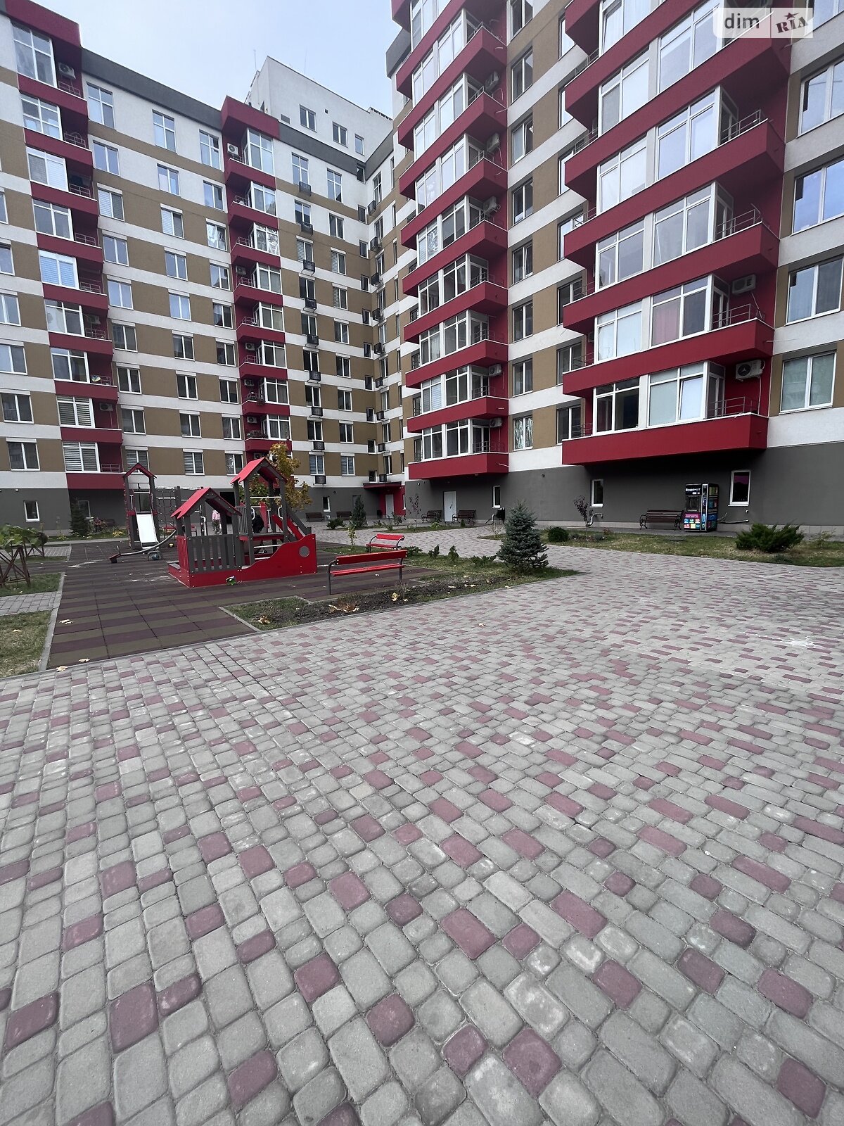 Продажа трехкомнатной квартиры в Днепре, на ул. Гидропарковая 13, район Парус фото 1