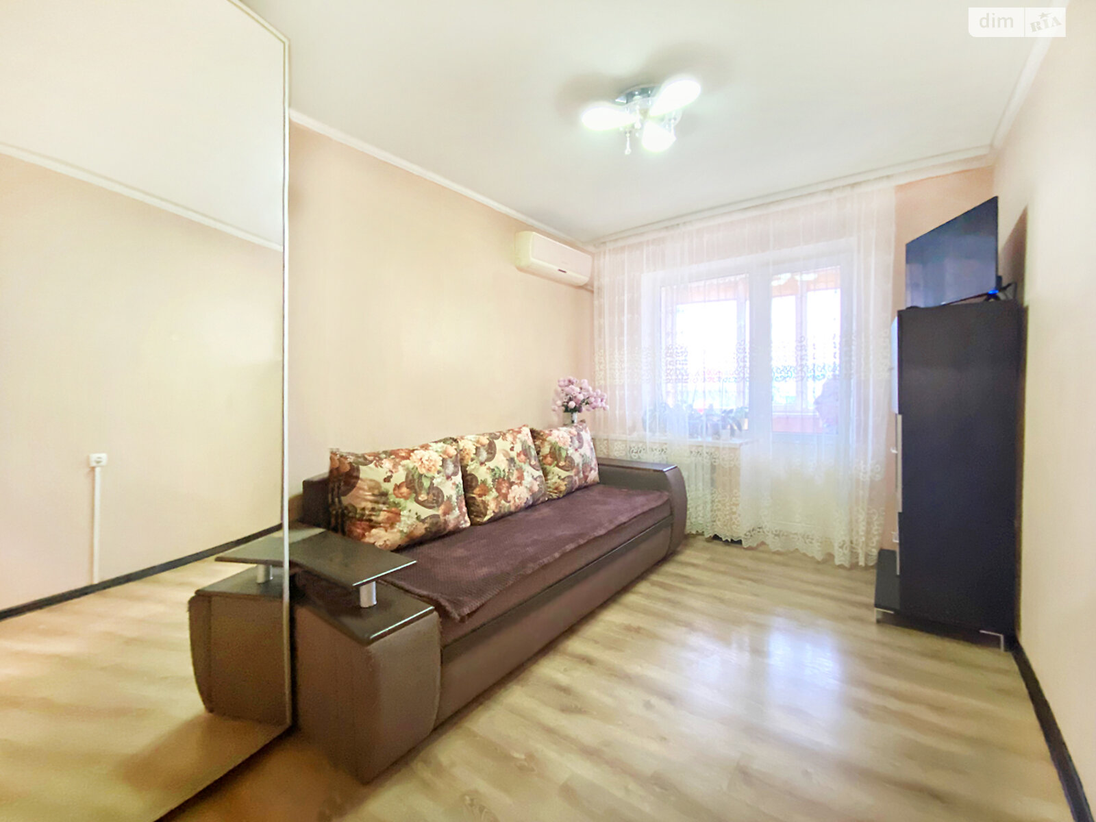 Продажа трехкомнатной квартиры в Днепре, на ул. Гидропарковая, район Парус фото 1 Продажа трехкомнатной квартиры в Днепре, на ул. Гидропарковая, район Парус фото 1