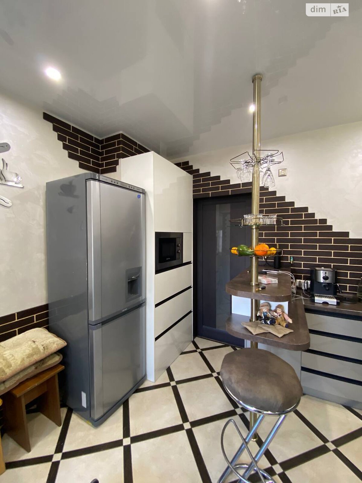 Продажа трехкомнатной квартиры в Днепре, на ул. Метростроевская 14, район Парус фото 1