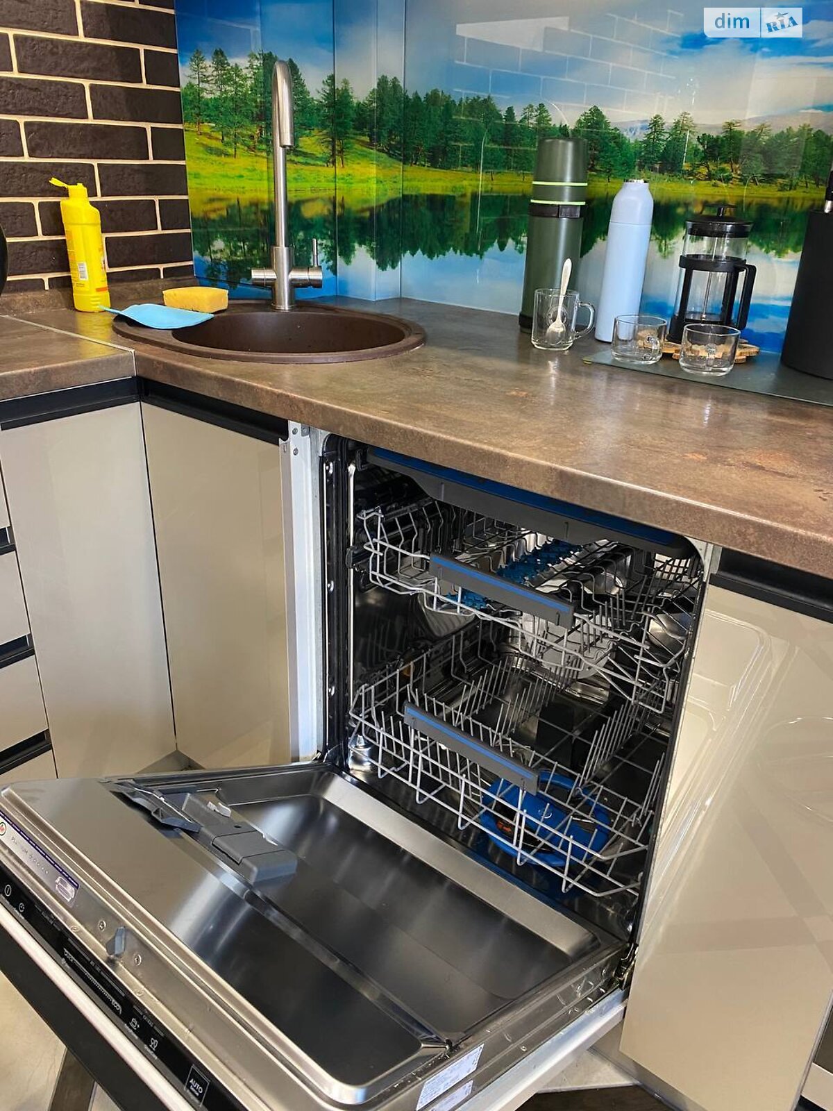 Продажа трехкомнатной квартиры в Днепре, на ул. Метростроевская 14, район Парус фото 1