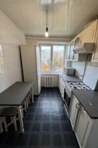 Продажа четырехкомнатной квартиры в Днепре, на ул. Метростроевская 4, район Парус фото 2