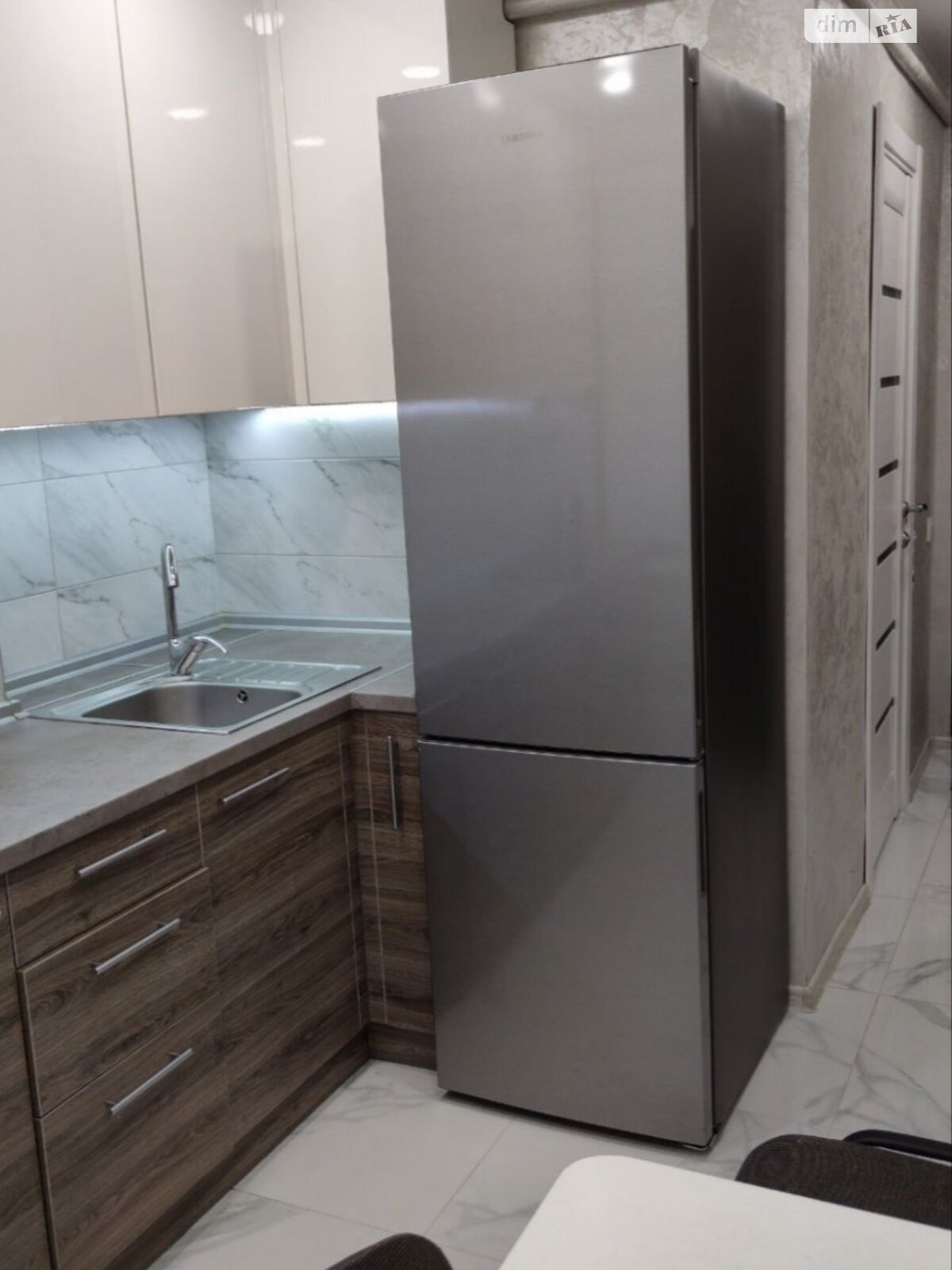 Продаж трикімнатної квартири в Дніпрі, на мас. Парус, район Новокодацький фото 1 Продаж трикімнатної квартири в Дніпрі, на мас. Парус, район Новокодацький фото 1