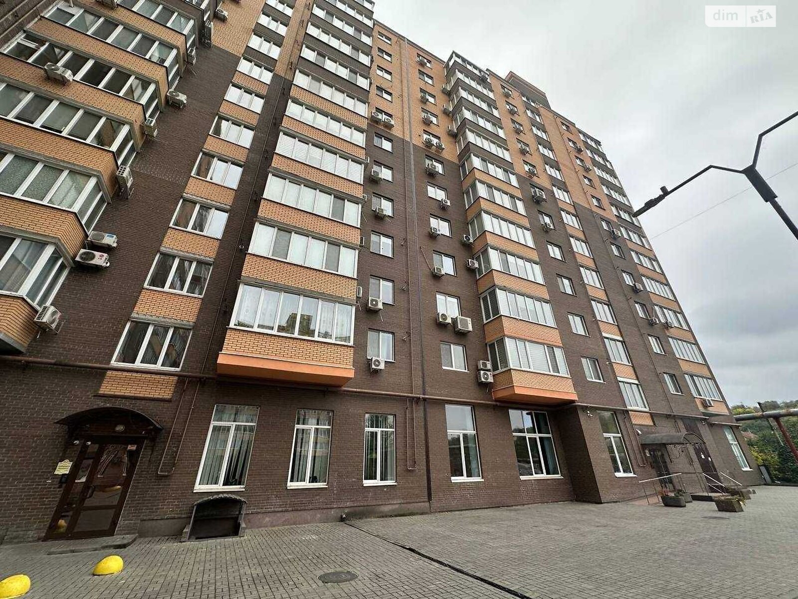 Продажа трехкомнатной квартиры в Днепре, на ул. Набережная Победы 62Б, район Победа-1 фото 1 Продажа трехкомнатной квартиры в Днепре, на ул. Набережная Победы 62Б, район Победа-1 фото 1
