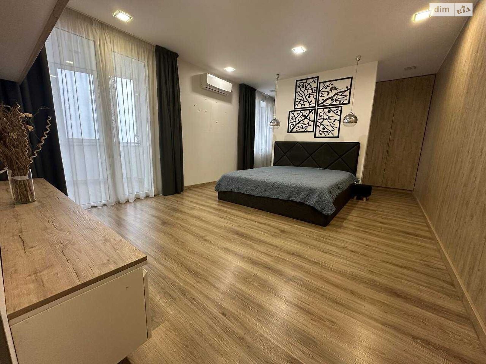 Продажа трехкомнатной квартиры в Днепре, на ул. Набережная Победы 62Б, район Победа-1 фото 1 Продажа трехкомнатной квартиры в Днепре, на ул. Набережная Победы 62Б, район Победа-1 фото 1