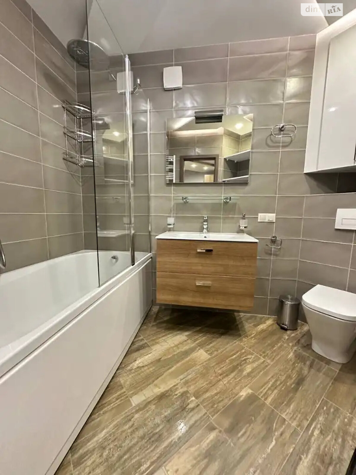 Продаж двокімнатної квартири в Дніпрі, на вул. Набережна Перемоги 62Д, район Перемога-1 фото 1
