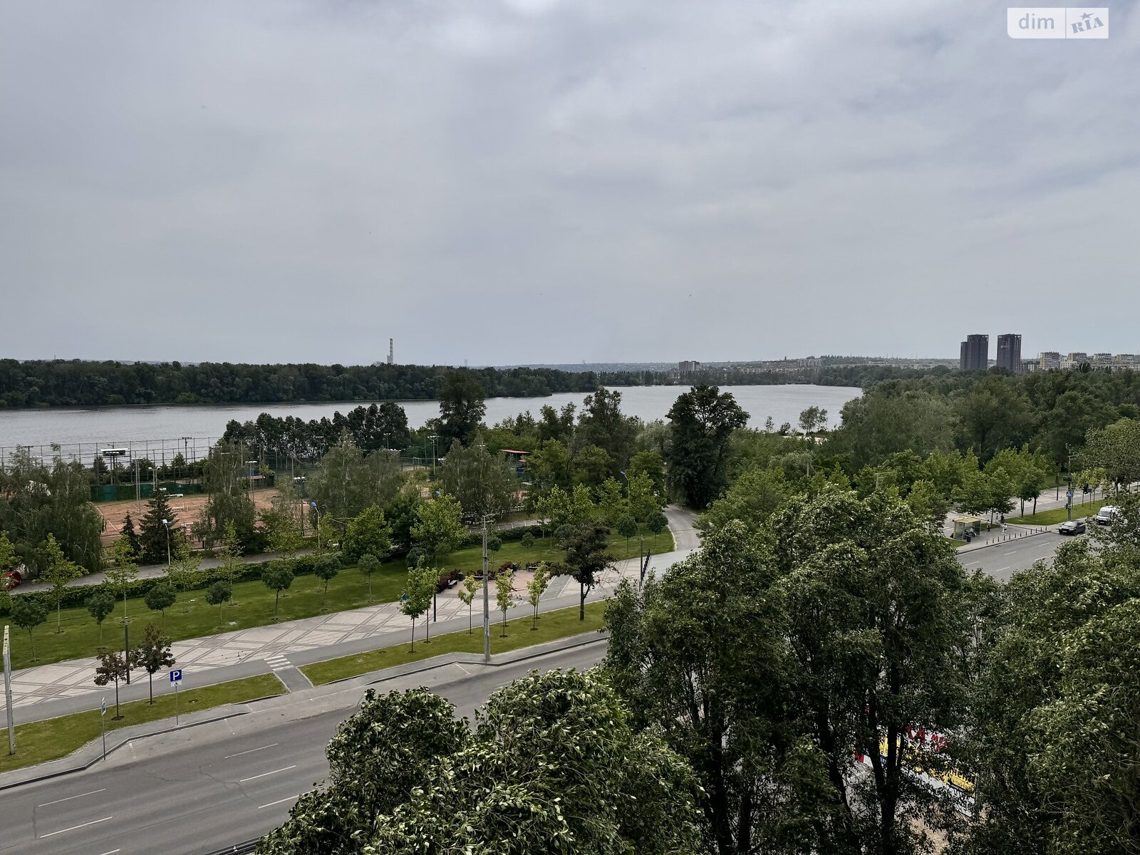 Продаж п`ятикімнатної квартири в Дніпрі, на вул. Набережна Перемоги, район Перемога-2 фото 1 Продаж п`ятикімнатної квартири в Дніпрі, на вул. Набережна Перемоги, район Перемога-2 фото 1