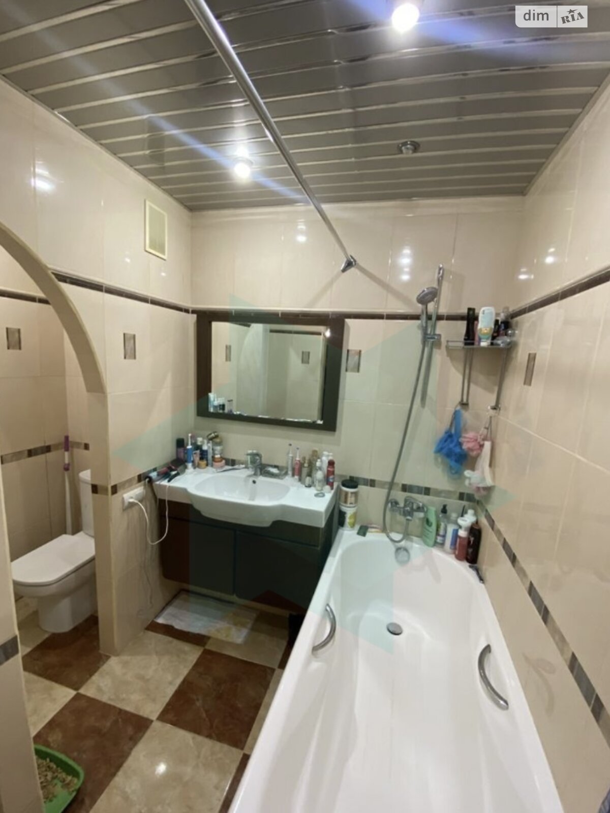 Продажа трехкомнатной квартиры в Днепре, на просп. Героев, район Победа-4 фото 1