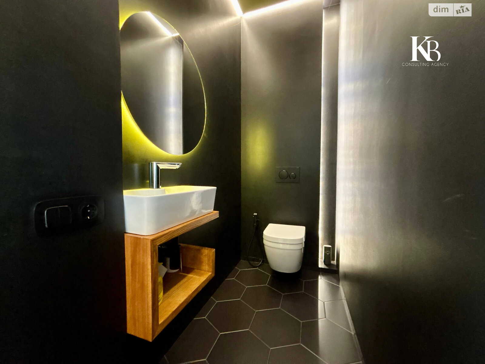 Продажа трехкомнатной квартиры в Днепре, на ул. Космическая 9А, район Победа-4 фото 1 Продажа трехкомнатной квартиры в Днепре, на ул. Космическая 9А, район Победа-4 фото 1