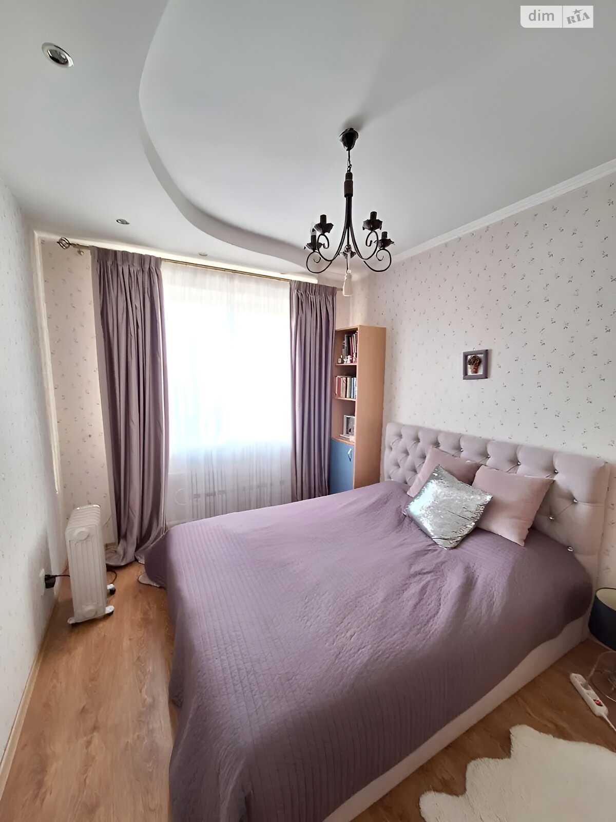 Продажа трехкомнатной квартиры в Днепре, на бул. Славы 22, район Победа-4 фото 1 Продажа трехкомнатной квартиры в Днепре, на бул. Славы 22, район Победа-4 фото 1