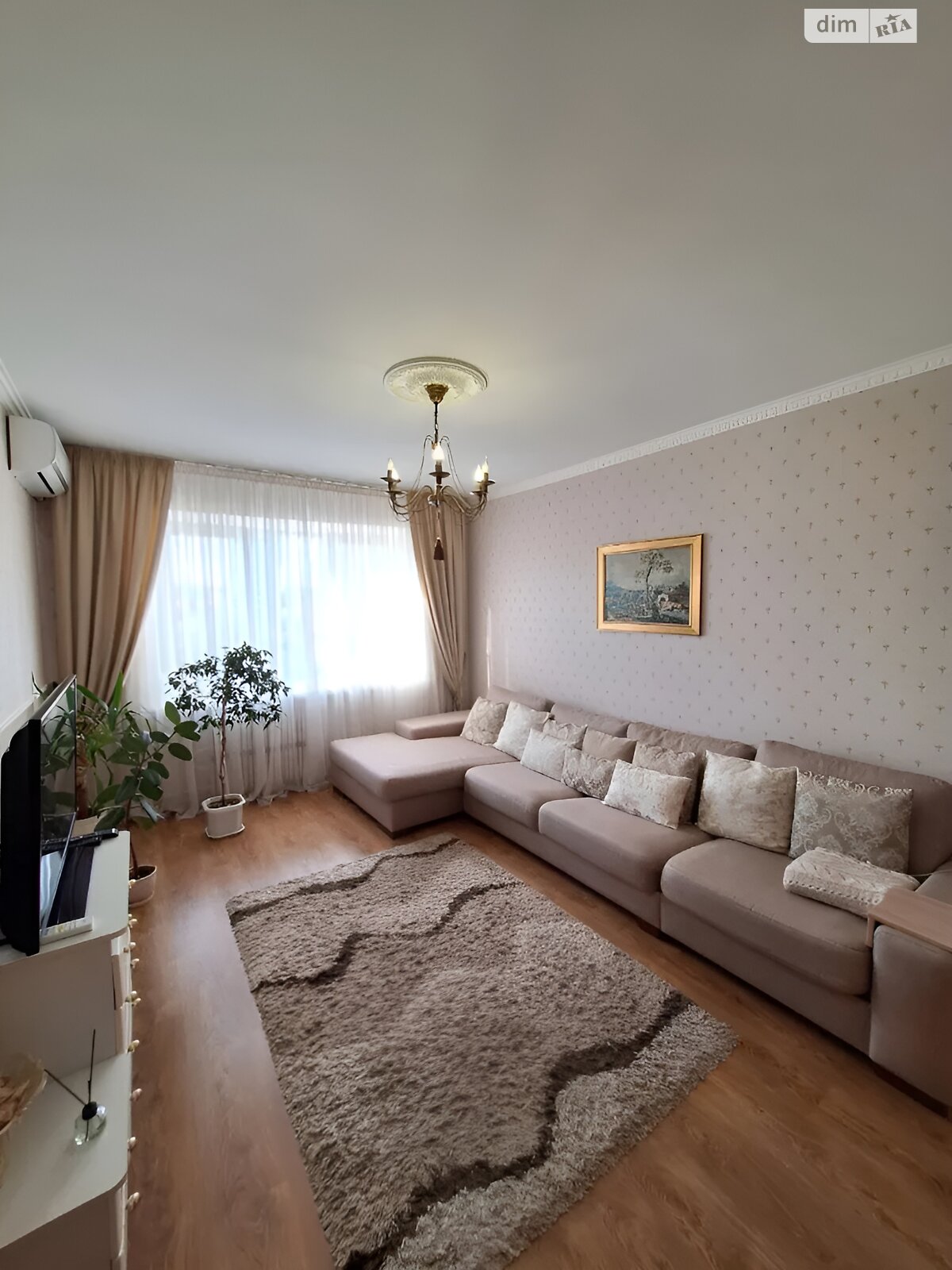 Продажа трехкомнатной квартиры в Днепре, на бул. Славы 22, район Победа-4 фото 1 Продажа трехкомнатной квартиры в Днепре, на бул. Славы 22, район Победа-4 фото 1