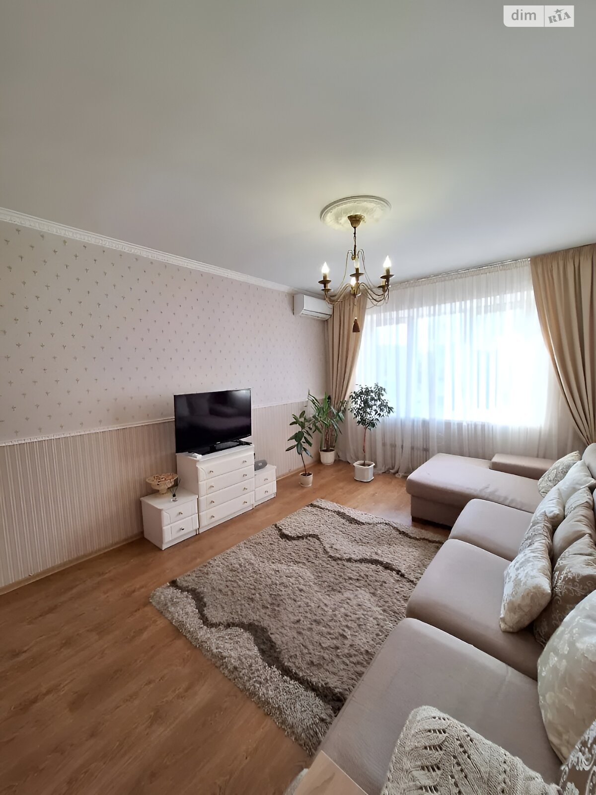Продажа трехкомнатной квартиры в Днепре, на бул. Славы 22, район Победа-4 фото 1 Продажа трехкомнатной квартиры в Днепре, на бул. Славы 22, район Победа-4 фото 1