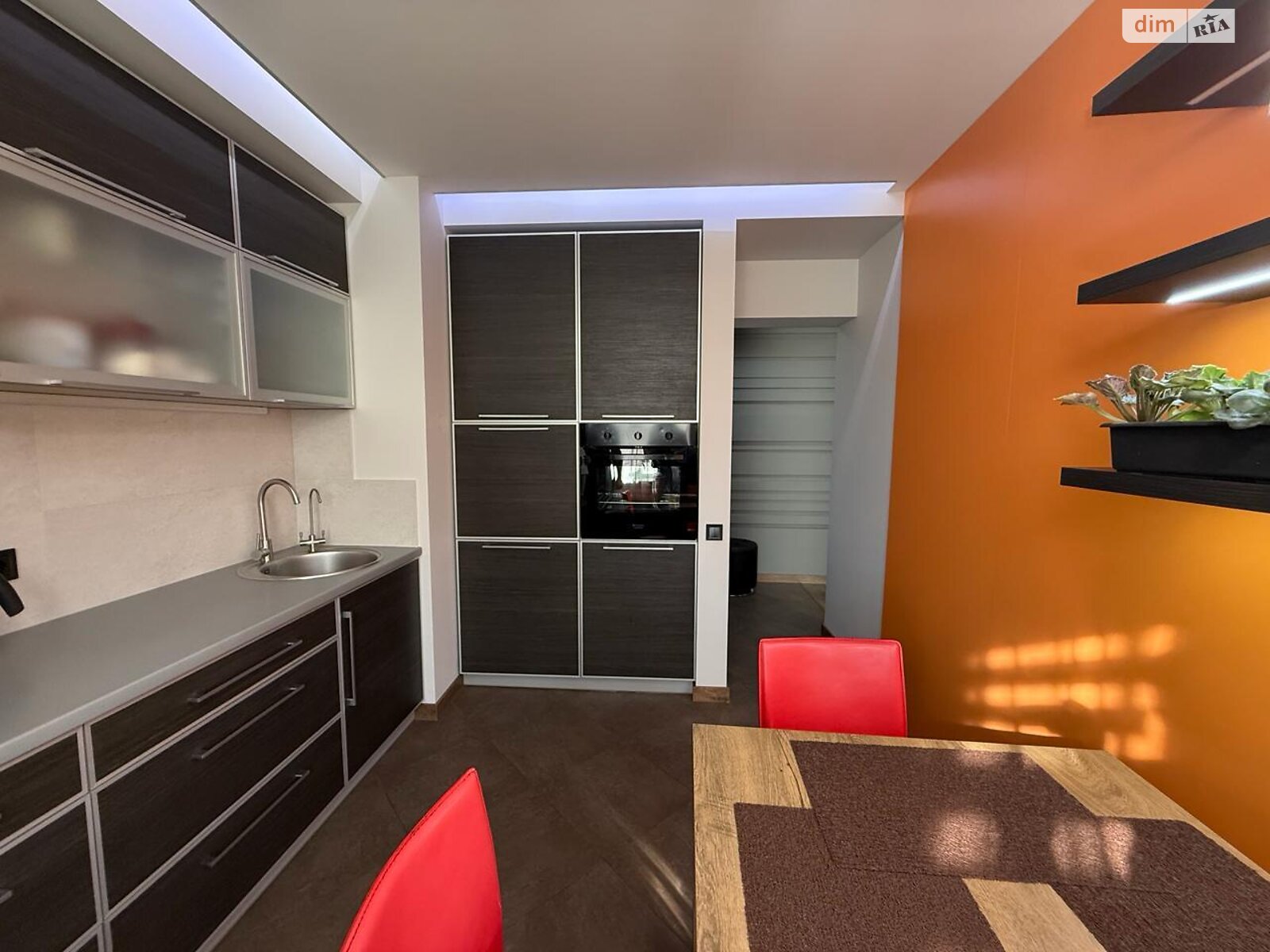 Продаж трикімнатної квартири в Дніпрі, на бул. Слави 18, район Перемога-4 фото 1 Продаж трикімнатної квартири в Дніпрі, на бул. Слави 18, район Перемога-4 фото 1