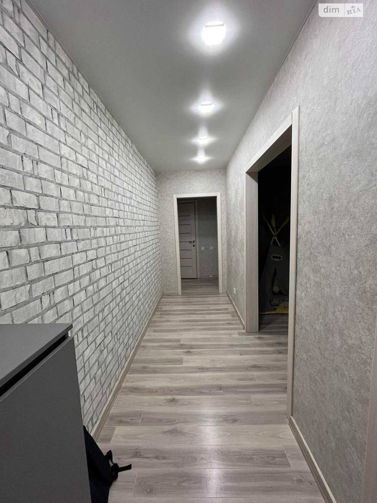 Продаж трикімнатної квартири в Дніпрі, на бул. Слави 18, район Перемога-4 фото 1 Продаж трикімнатної квартири в Дніпрі, на бул. Слави 18, район Перемога-4 фото 1