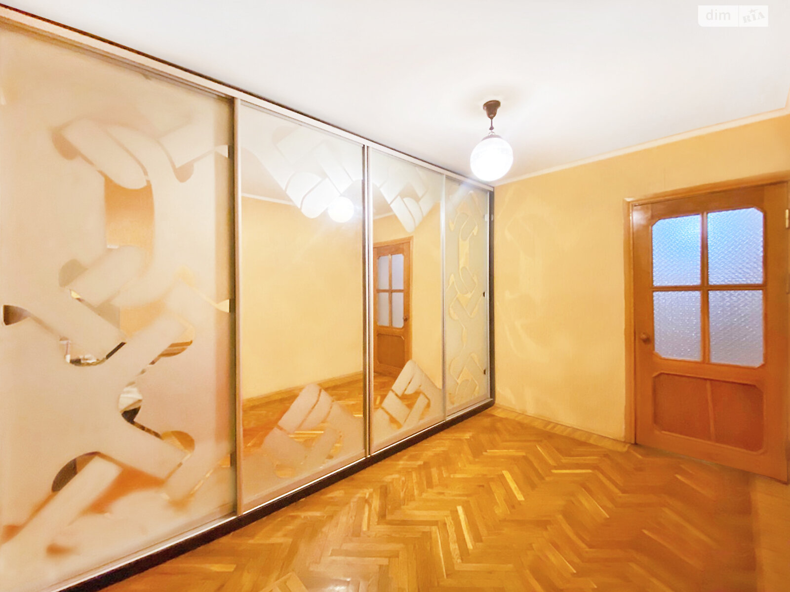 Продажа трехкомнатной квартиры в Днепре, на бул. Славы, район Соборный фото 1