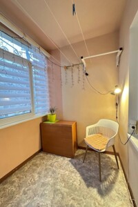 Продажа трехкомнатной квартиры в Днепре, на бул. Славы 14, район Победа-4 фото 2