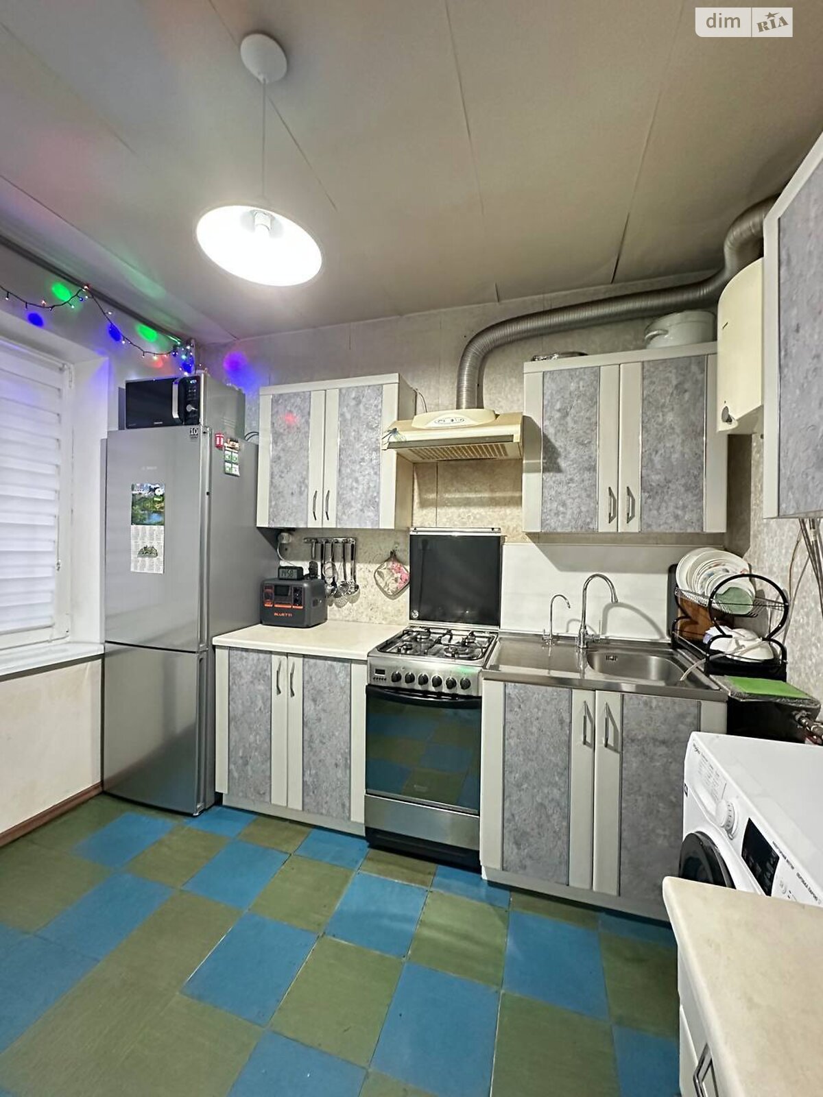 Продажа трехкомнатной квартиры в Днепре, на бул. Славы 14, район Победа-4 фото 1