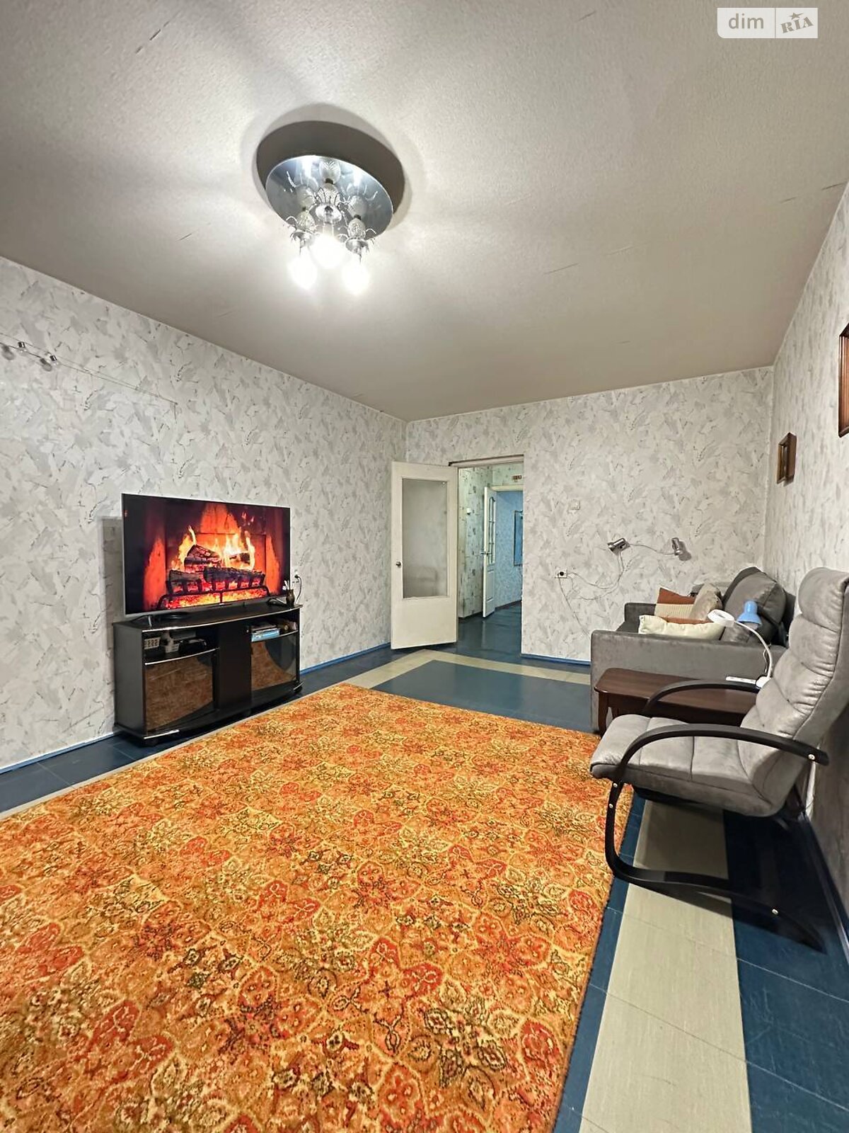 Продажа трехкомнатной квартиры в Днепре, на бул. Славы 14, район Победа-4 фото 1