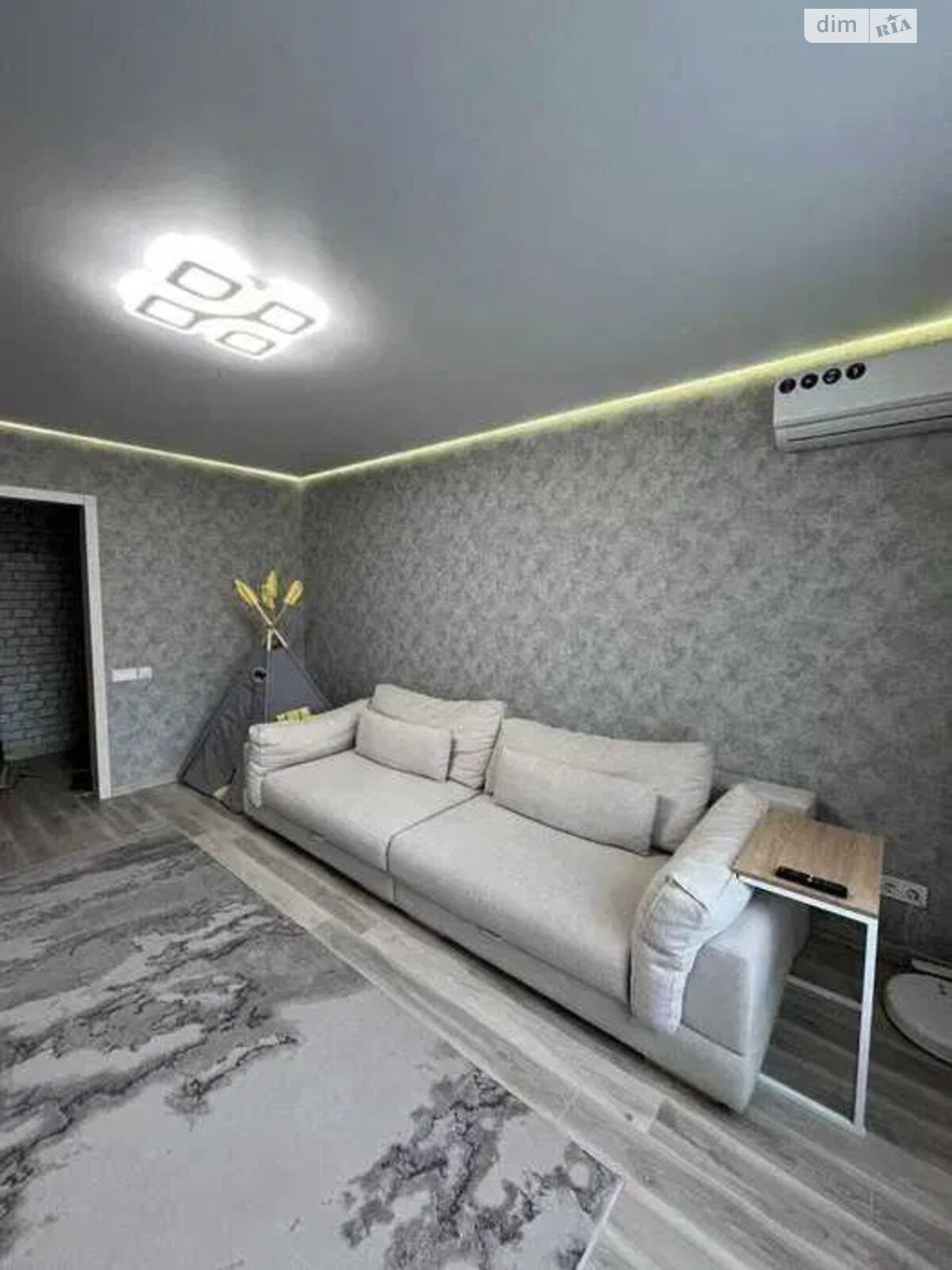 Продажа трехкомнатной квартиры в Днепре, на бул. Славы 18, район Победа-4 фото 1