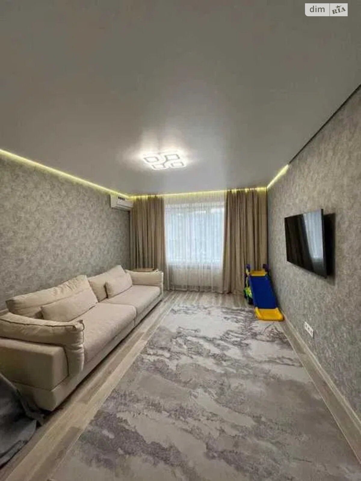 Продажа трехкомнатной квартиры в Днепре, на бул. Славы 18, район Победа-4 фото 1