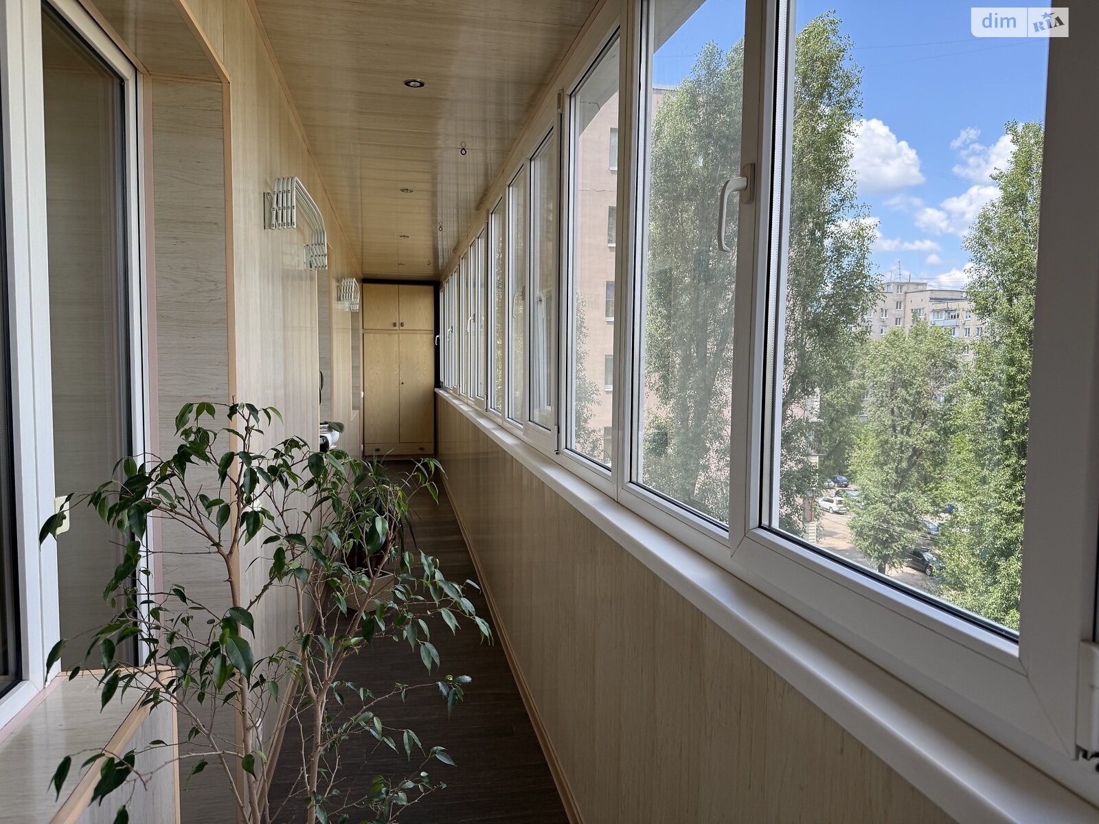 Продаж трикімнатної квартири в Дніпрі, на Ж/м Перемога, район Перемога-4 фото 1 Продаж трикімнатної квартири в Дніпрі, на Ж/м Перемога, район Перемога-4 фото 1