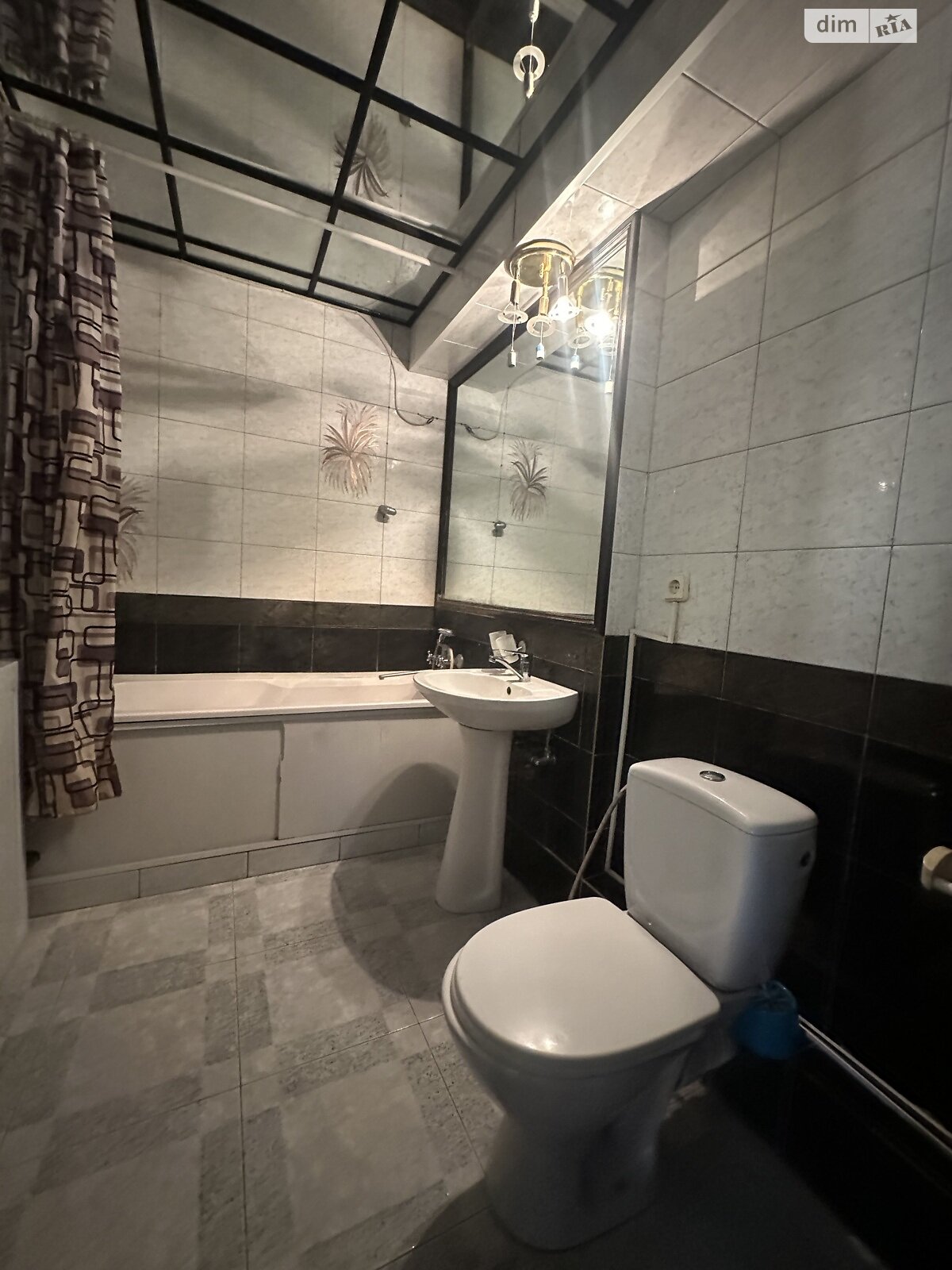 Продаж трикімнатної квартири в Дніпрі, на вул. Дорошенка Петра гетьмана 12, район Перемога-5 фото 1