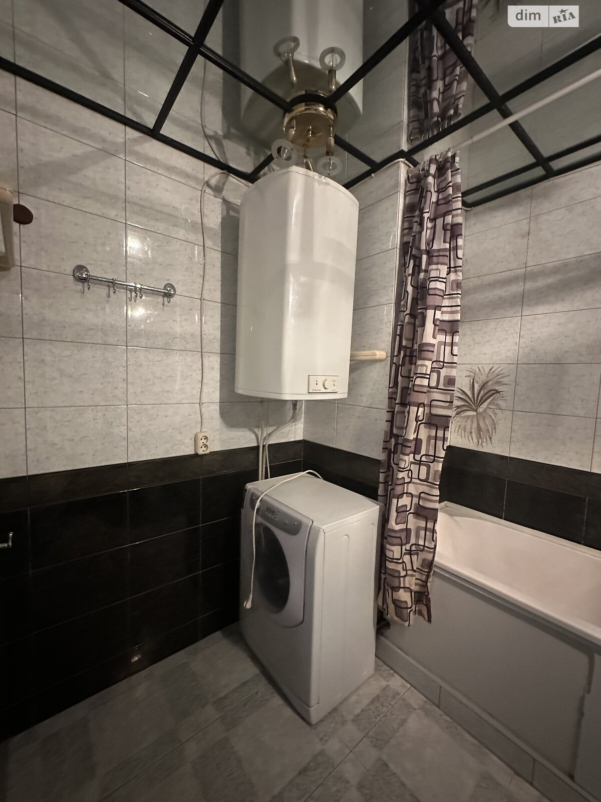 Продаж трикімнатної квартири в Дніпрі, на вул. Дорошенка Петра гетьмана 12, район Перемога-5 фото 1