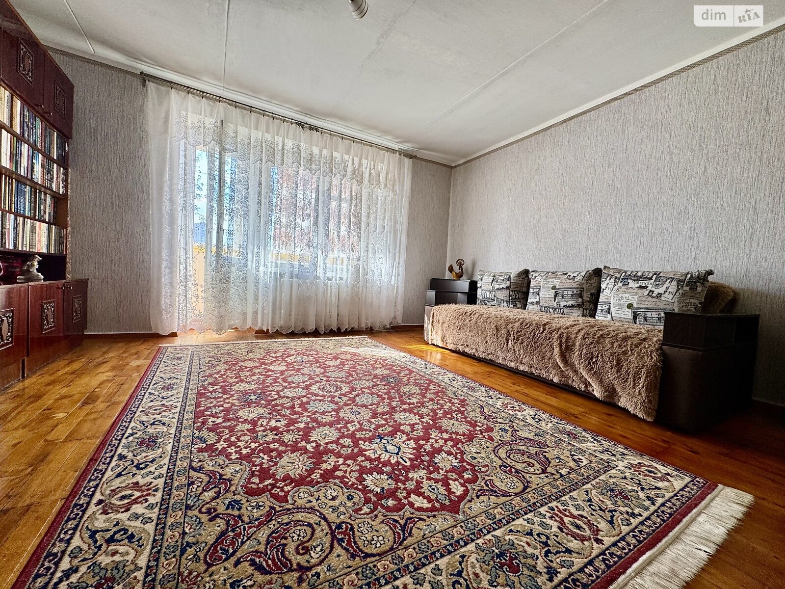 Продаж трикімнатної квартири в Дніпрі, на вул. Дорошенка Петра гетьмана 8, район Перемога-5 фото 1