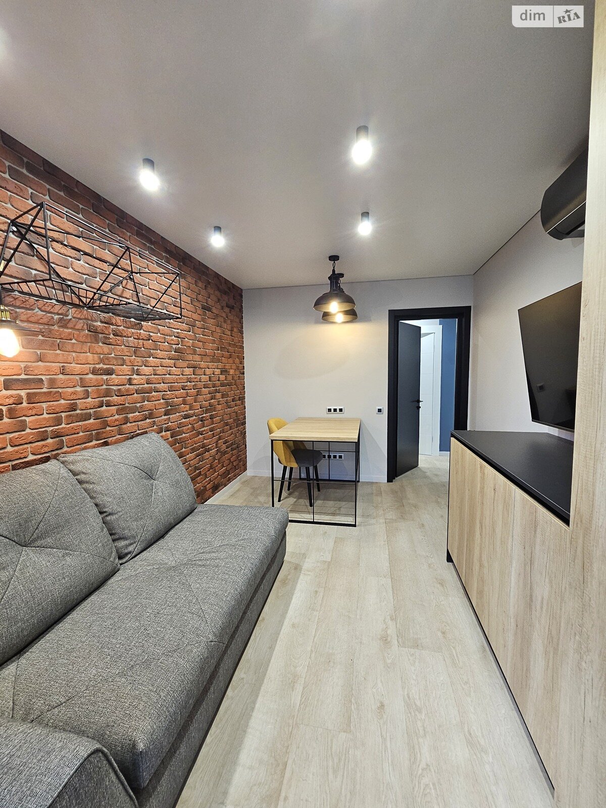 Продажа пятикомнатной квартиры в Днепре, на просп. Героев 19, кв. 160, район Победа-5 фото 1 Продажа пятикомнатной квартиры в Днепре, на просп. Героев 19, кв. 160, район Победа-5 фото 1