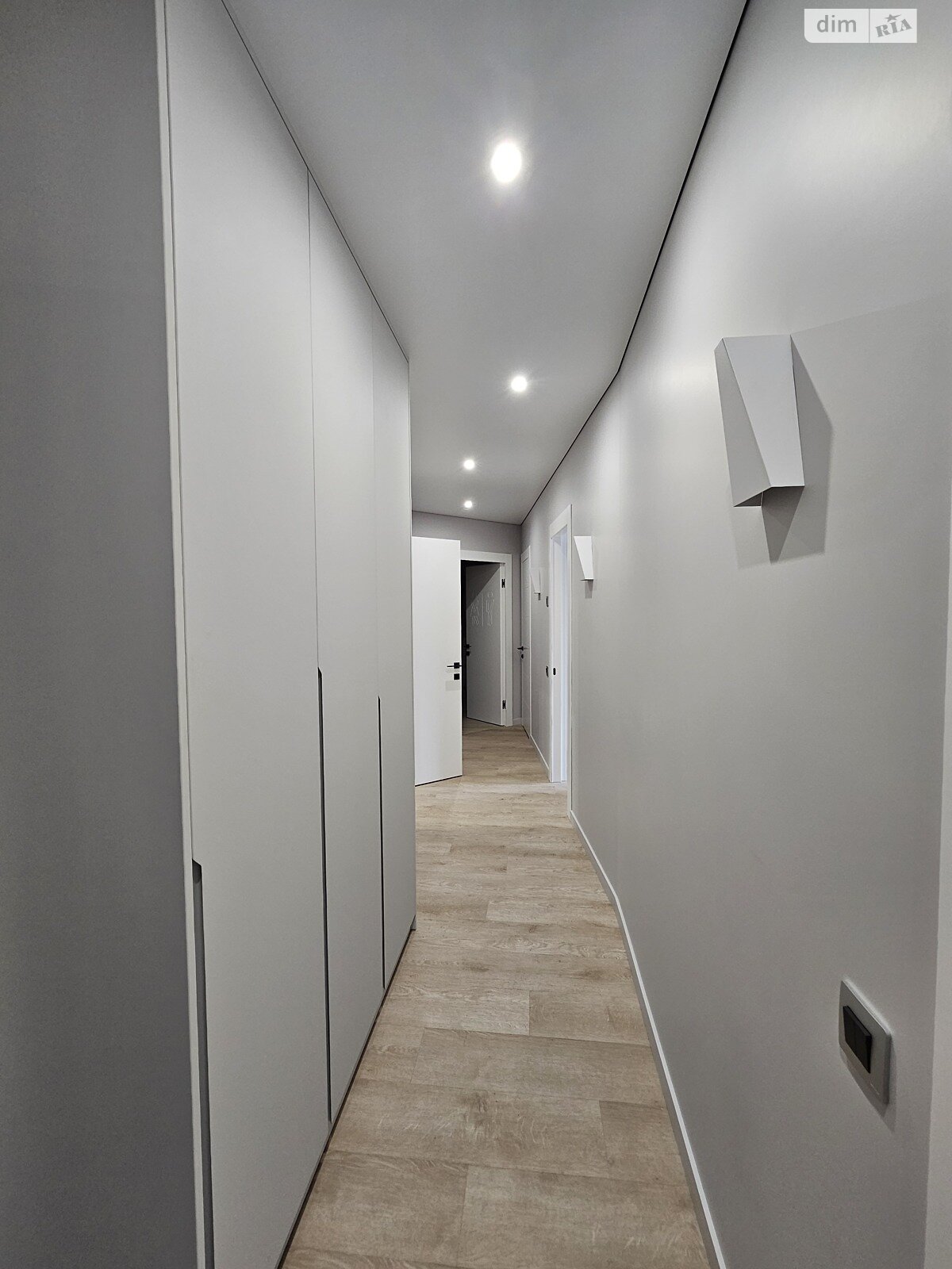 Продажа пятикомнатной квартиры в Днепре, на просп. Героев 19, кв. 160, район Победа-5 фото 1 Продажа пятикомнатной квартиры в Днепре, на просп. Героев 19, кв. 160, район Победа-5 фото 1