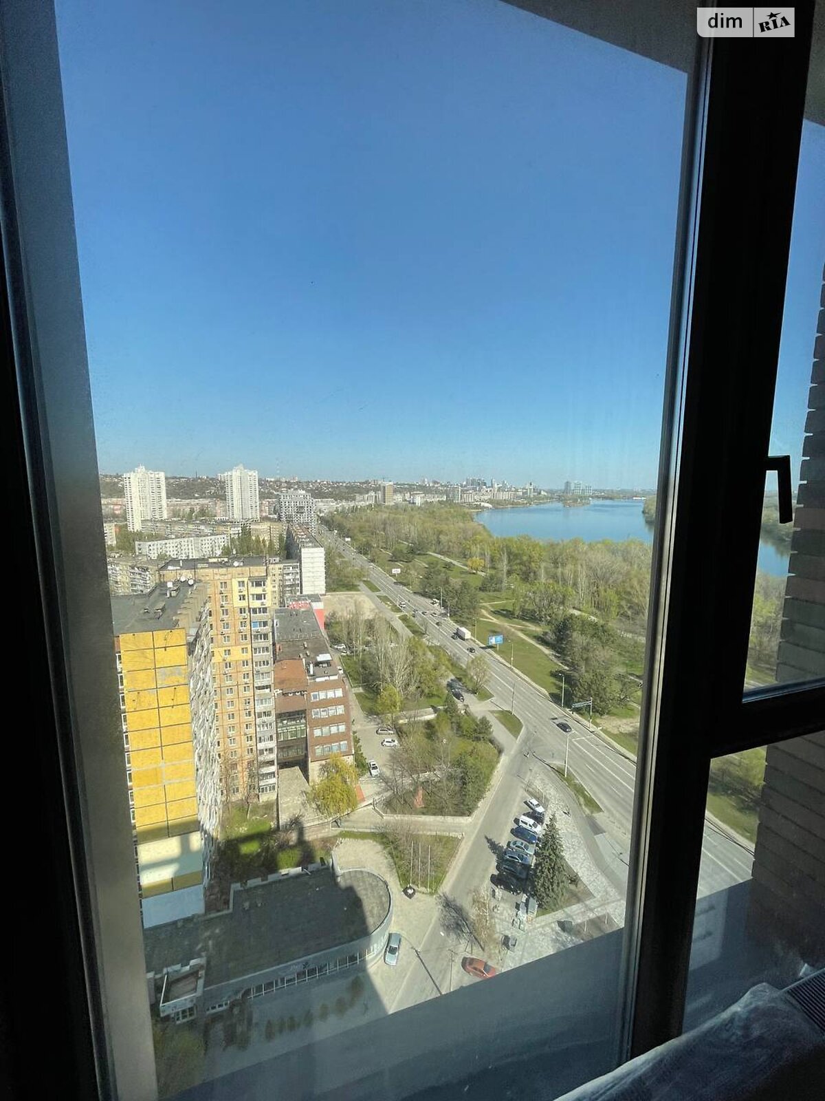 Продаж трикімнатної квартири в Дніпрі, на вул. Набережна Перемоги 128, район Перемога-5 фото 1 Продаж трикімнатної квартири в Дніпрі, на вул. Набережна Перемоги 128, район Перемога-5 фото 1